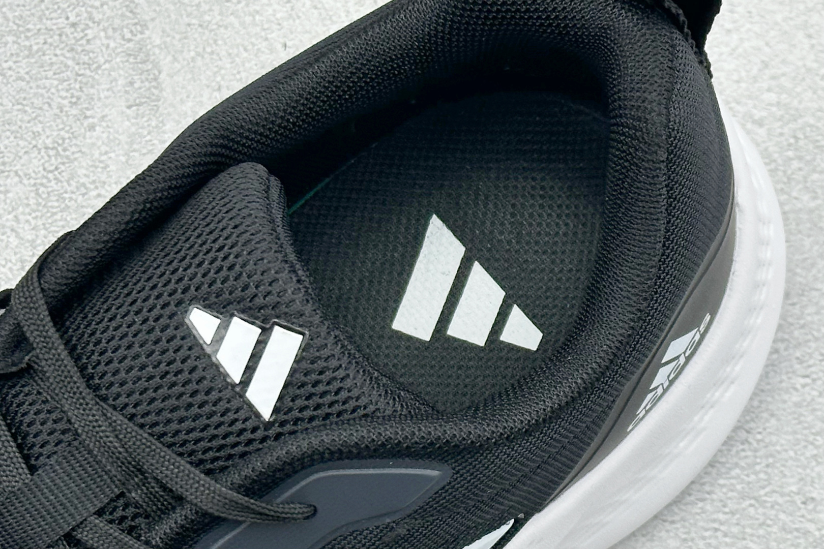 190 Adidas Super nova 阿迪达斯 舒适柔软防滑耐磨 低帮跑步鞋 D68951