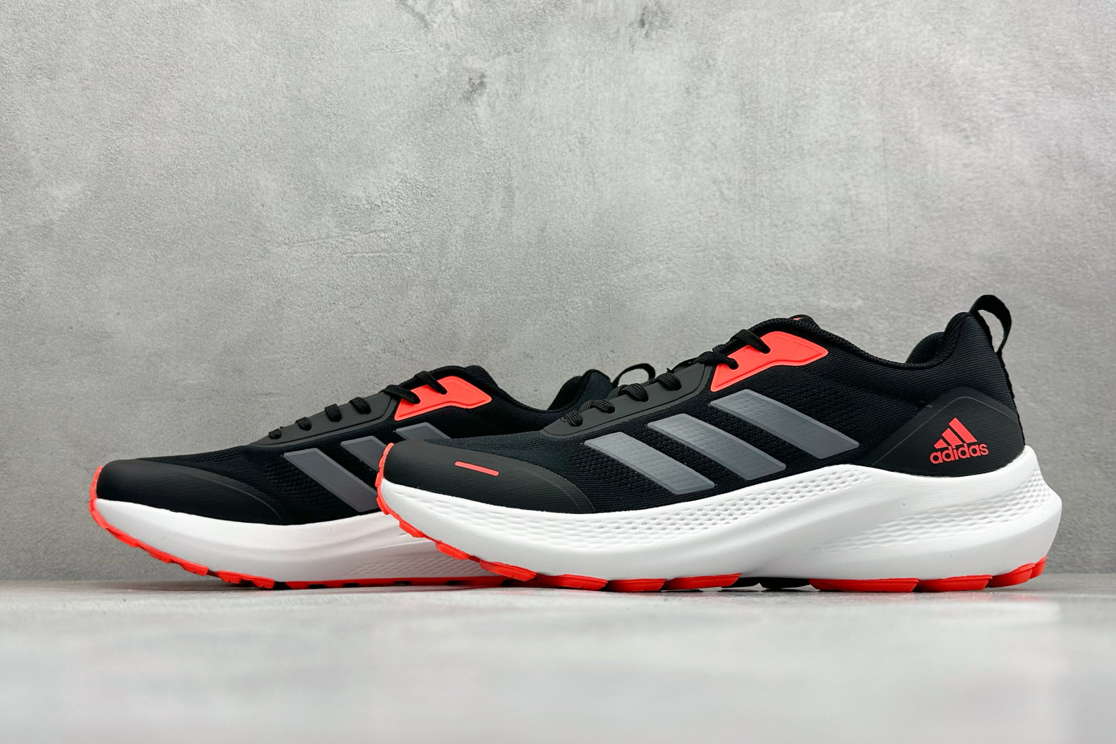 190 Adidas Super nova 阿迪达斯 舒适柔软防滑耐磨 低帮跑步鞋 D68956