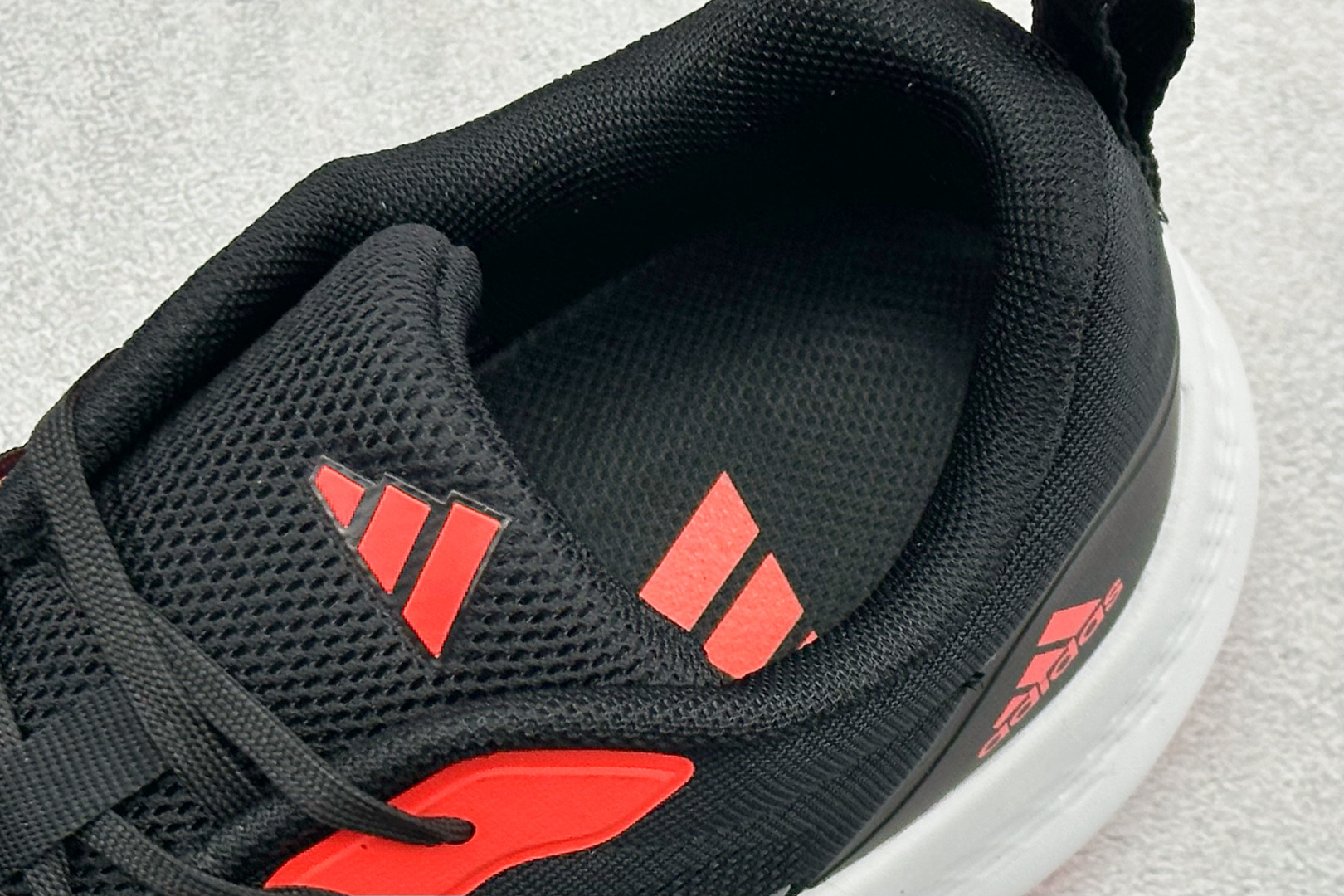 190 Adidas Super nova 阿迪达斯 舒适柔软防滑耐磨 低帮跑步鞋 D68956