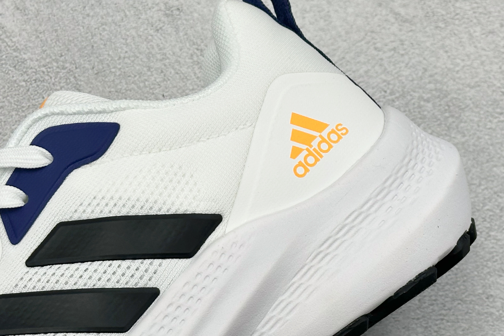 190 Adidas Super nova 阿迪达斯 舒适柔软防滑耐磨 低帮跑步鞋 D68953