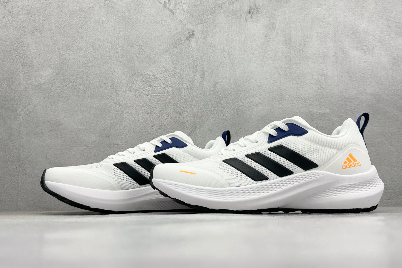 190 Adidas Super nova 阿迪达斯 舒适柔软防滑耐磨 低帮跑步鞋 D68953