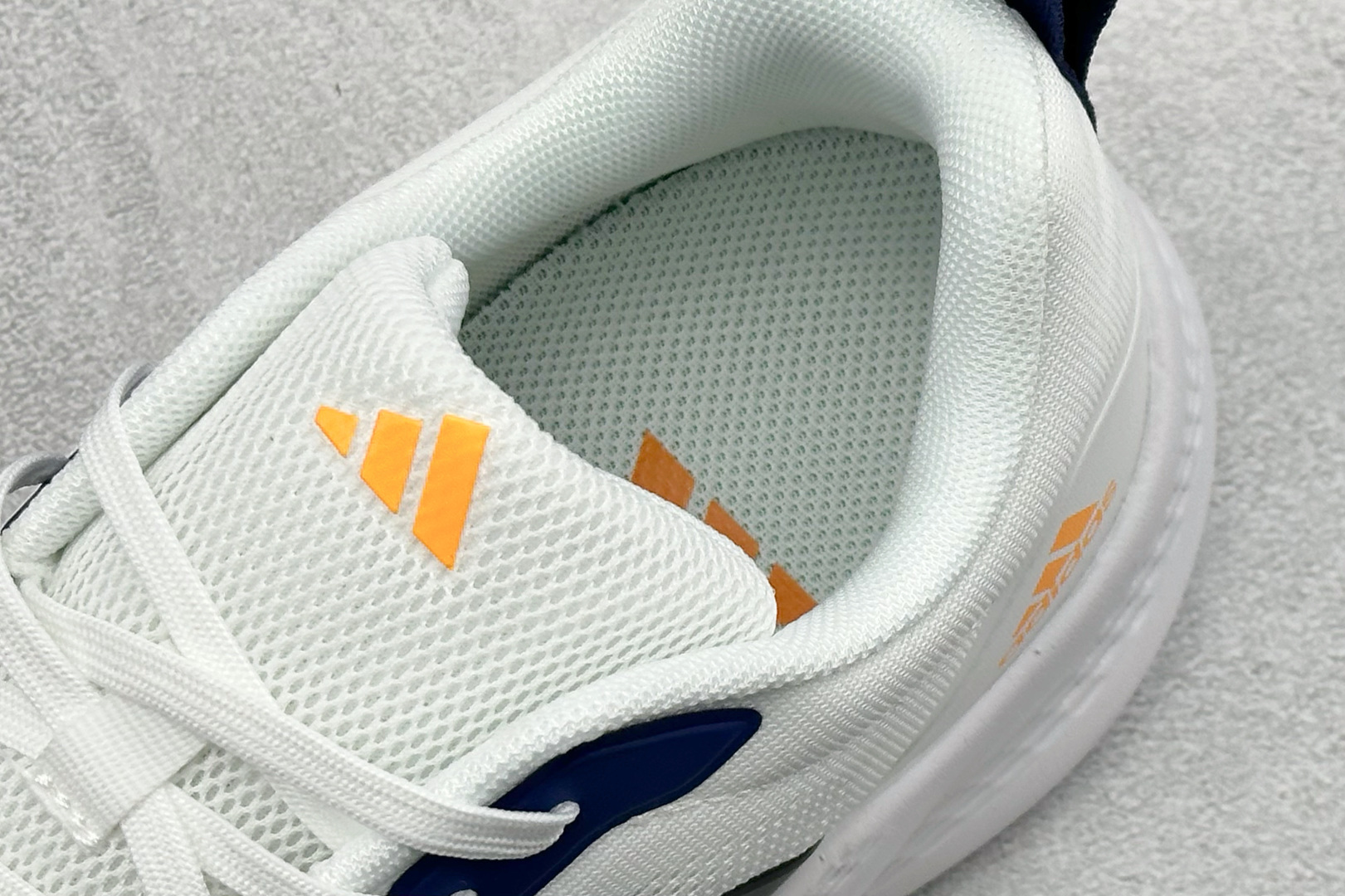 190 Adidas Super nova 阿迪达斯 舒适柔软防滑耐磨 低帮跑步鞋 D68953