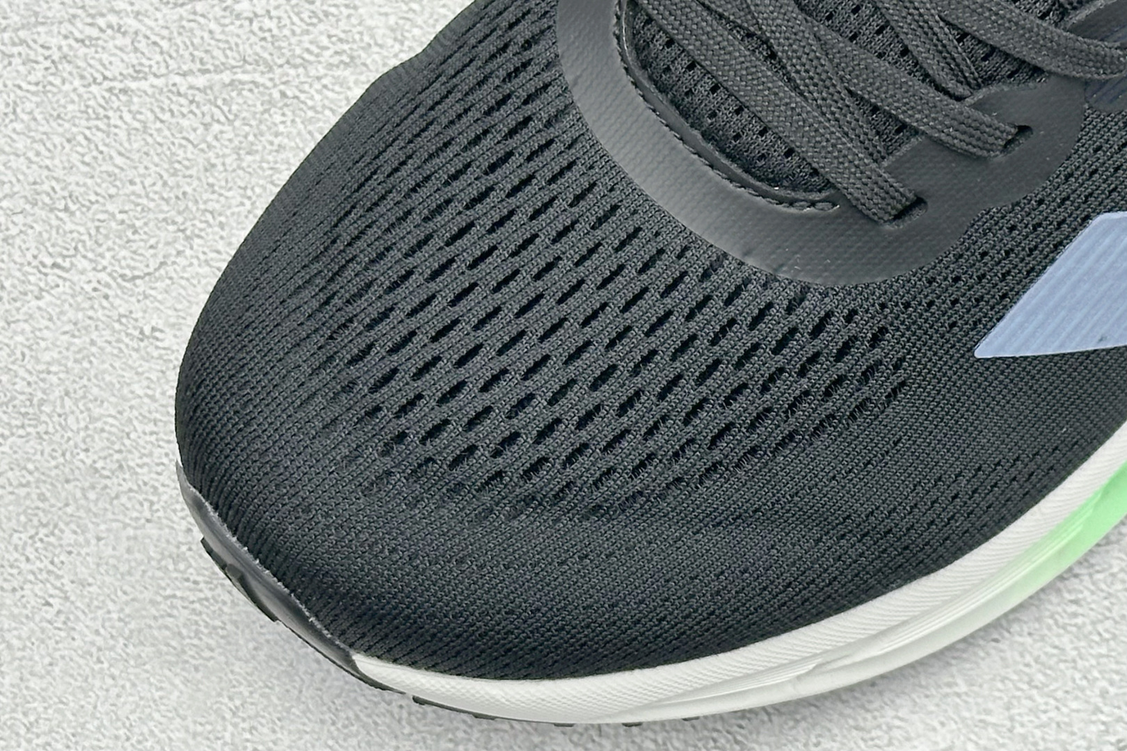 200 Adidas Adistar 4 阿迪达斯 舒适时尚 网布防滑耐磨 低帮休闲跑步鞋 JR0301