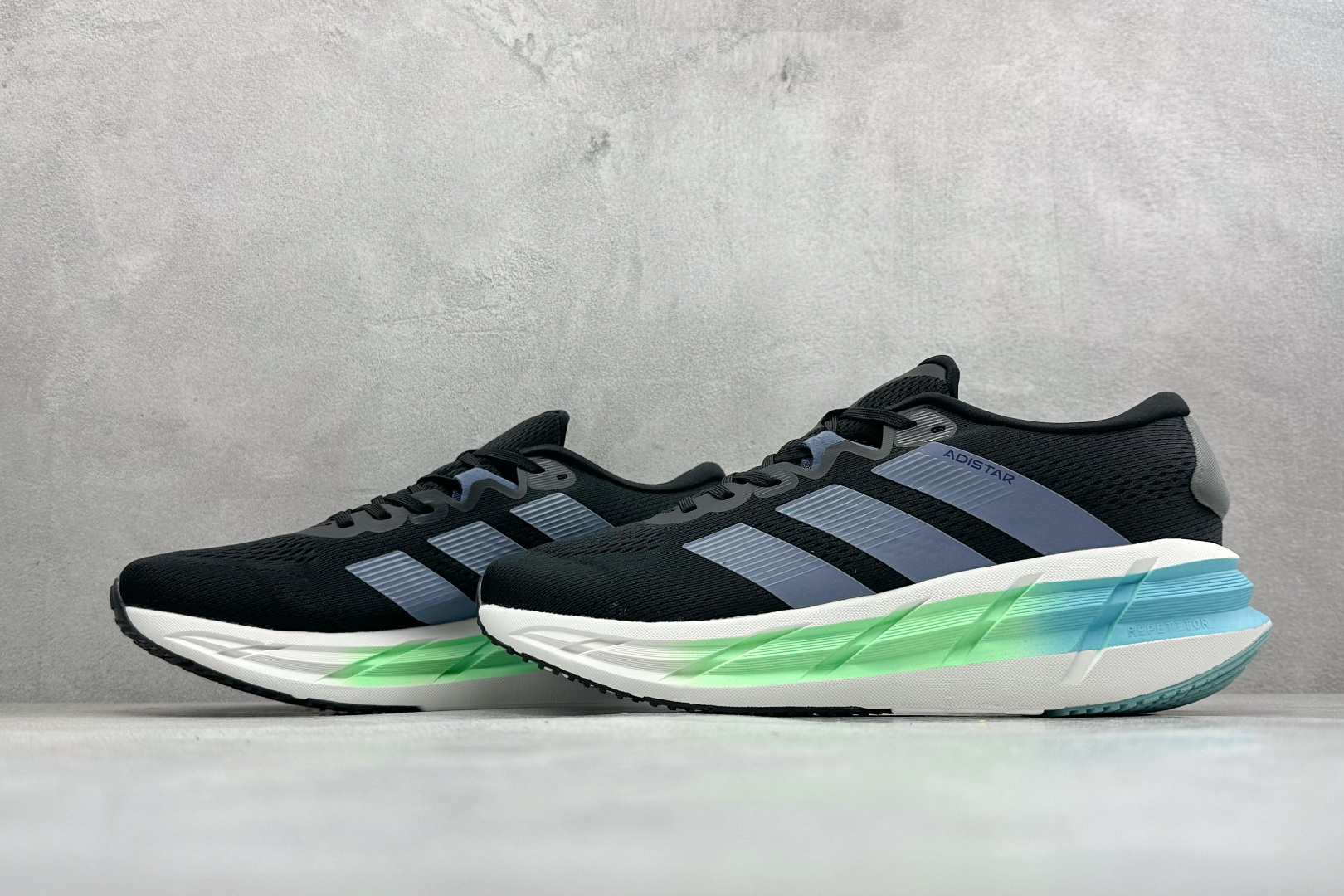 200 Adidas Adistar 4 阿迪达斯 舒适时尚 网布防滑耐磨 低帮休闲跑步鞋 JR0301