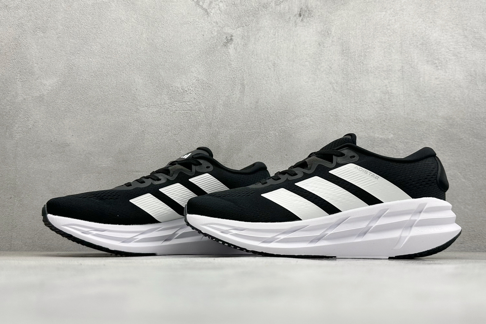 200 Adidas Adistar 4 阿迪达斯 舒适时尚 网布防滑耐磨 低帮休闲跑步鞋 JR0295