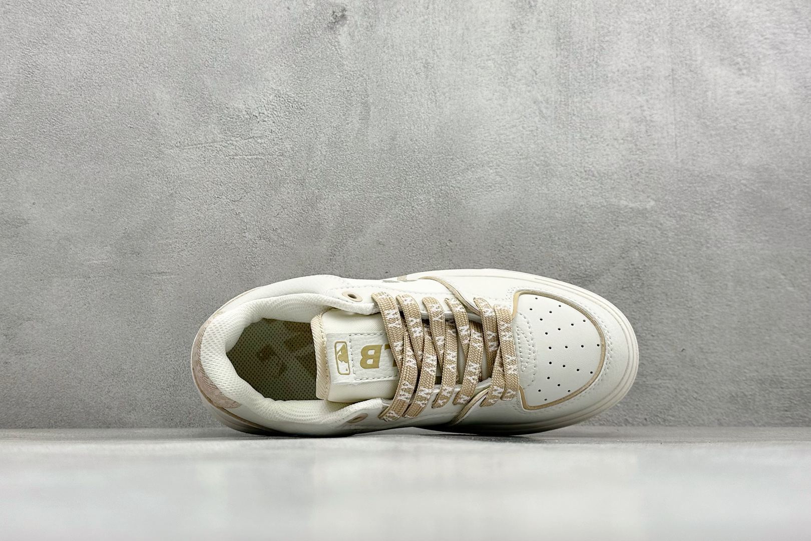 170 DF版 MLB Chunky Liner 学长鞋系列低帮 老爹风轻量增高厚底百搭休闲运动慢跑鞋 3ASXM046N-Chinese UA Cheap High Quatity Brand Clothes Bags handbags Sneakers wholesale wholesaler seller from China Factory suppliers Fashion Clothing Shoes best Quality Beautiful Price 170 DF版 MLB Chunky Liner 学长鞋系列低帮 老爹风轻量增高厚底百搭休闲运动慢跑鞋 3ASXM046N