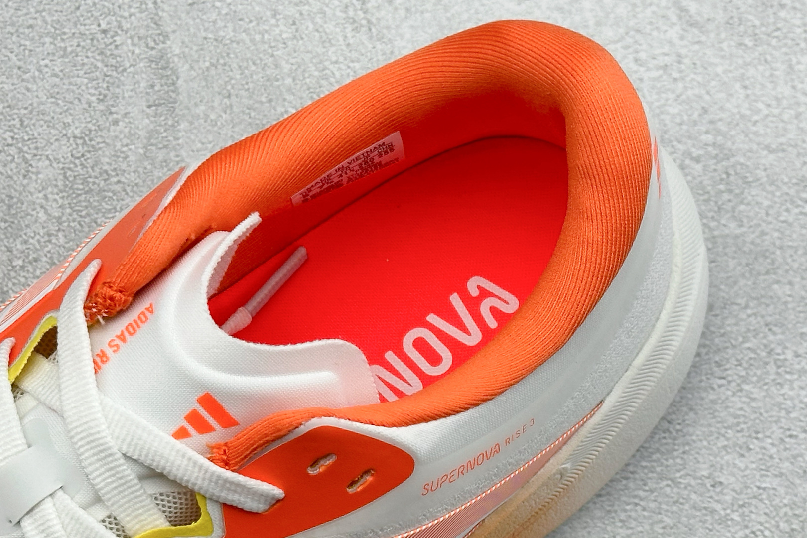 180 TY版Adidas Supernova Rise 3 阿迪达斯 减震回弹 运动透气休闲跑步鞋 JP8168-Chinese UA Cheap High Quatity Brand Clothes Bags handbags Sneakers wholesale wholesaler seller from China Factory suppliers Fashion Clothing Shoes best Quality Beautiful Price 180 TY版Adidas Supernova Rise 3 阿迪达斯 减震回弹 运动透气休闲跑步鞋 JP8168
