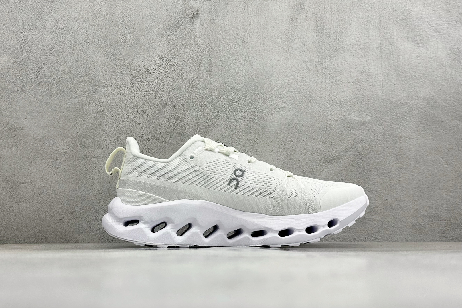 180 XY版On昂跑Cloudsurfer Trail Trail 舒适防滑低帮跑步鞋 3ME1011-Chinese UA Cheap High Quatity Brand Clothes Bags handbags Sneakers wholesale wholesaler seller from China Factory suppliers Fashion Clothing Shoes best Quality Beautiful Price 180 XY版On昂跑Cloudsurfer Trail Trail 舒适防滑低帮跑步鞋 3ME1011