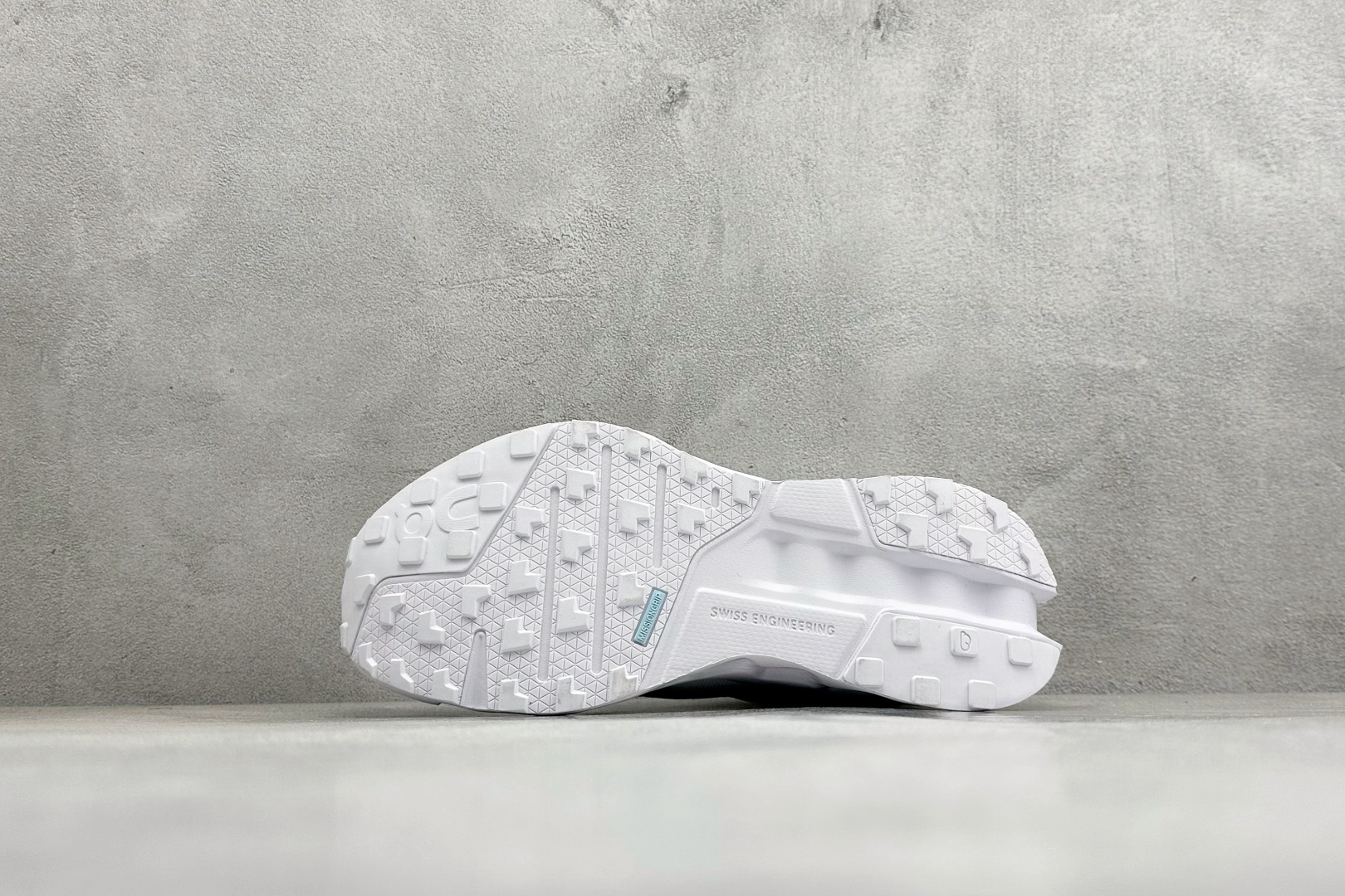 180 XY版On昂跑Cloudsurfer Trail Trail 舒适防滑低帮跑步鞋 3ME1011-Chinese UA Cheap High Quatity Brand Clothes Bags handbags Sneakers wholesale wholesaler seller from China Factory suppliers Fashion Clothing Shoes best Quality Beautiful Price 180 XY版On昂跑Cloudsurfer Trail Trail 舒适防滑低帮跑步鞋 3ME1011
