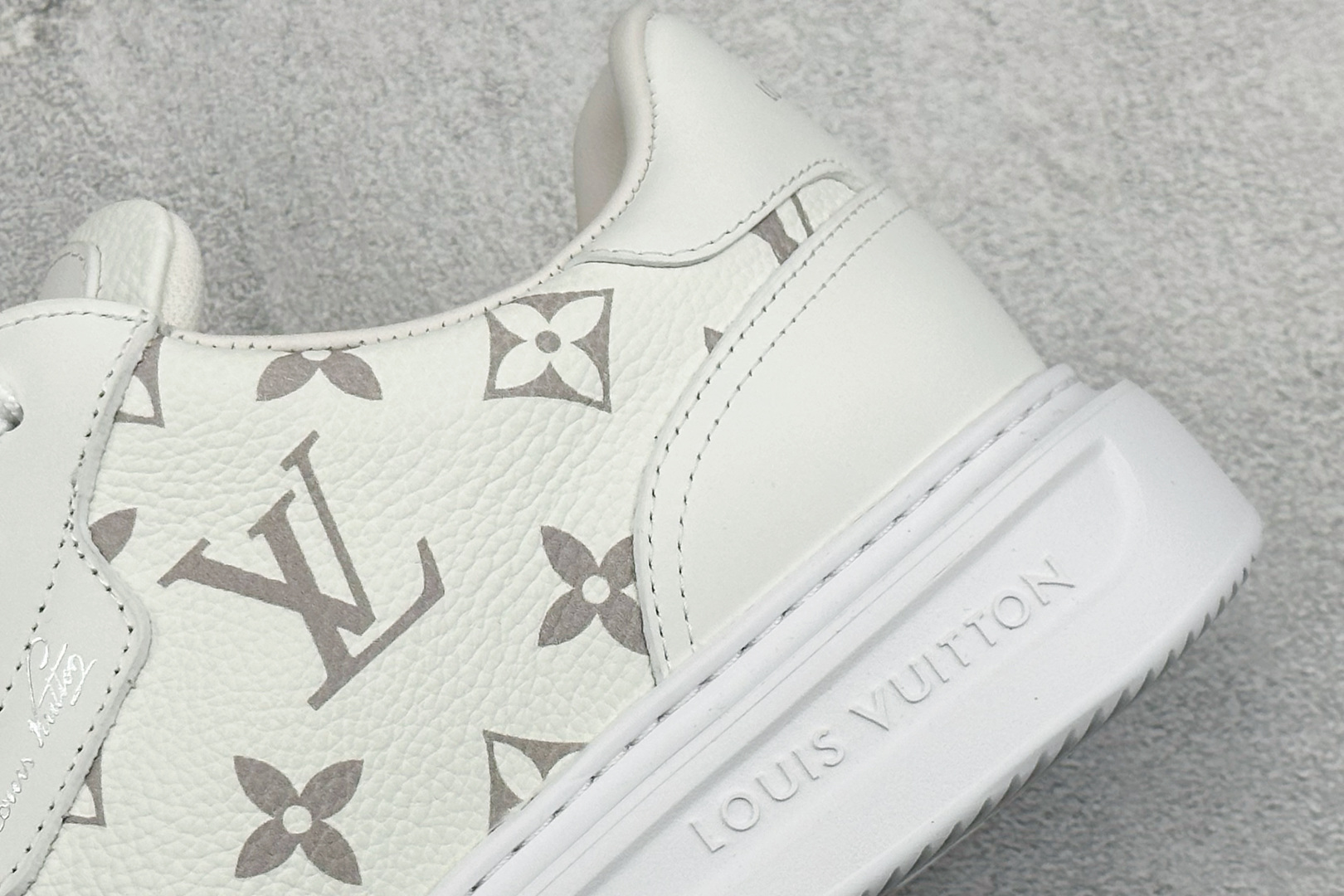 380 广奢高端货 现货终端供应 Louis Vuitton LV路易威登 小白鞋系列