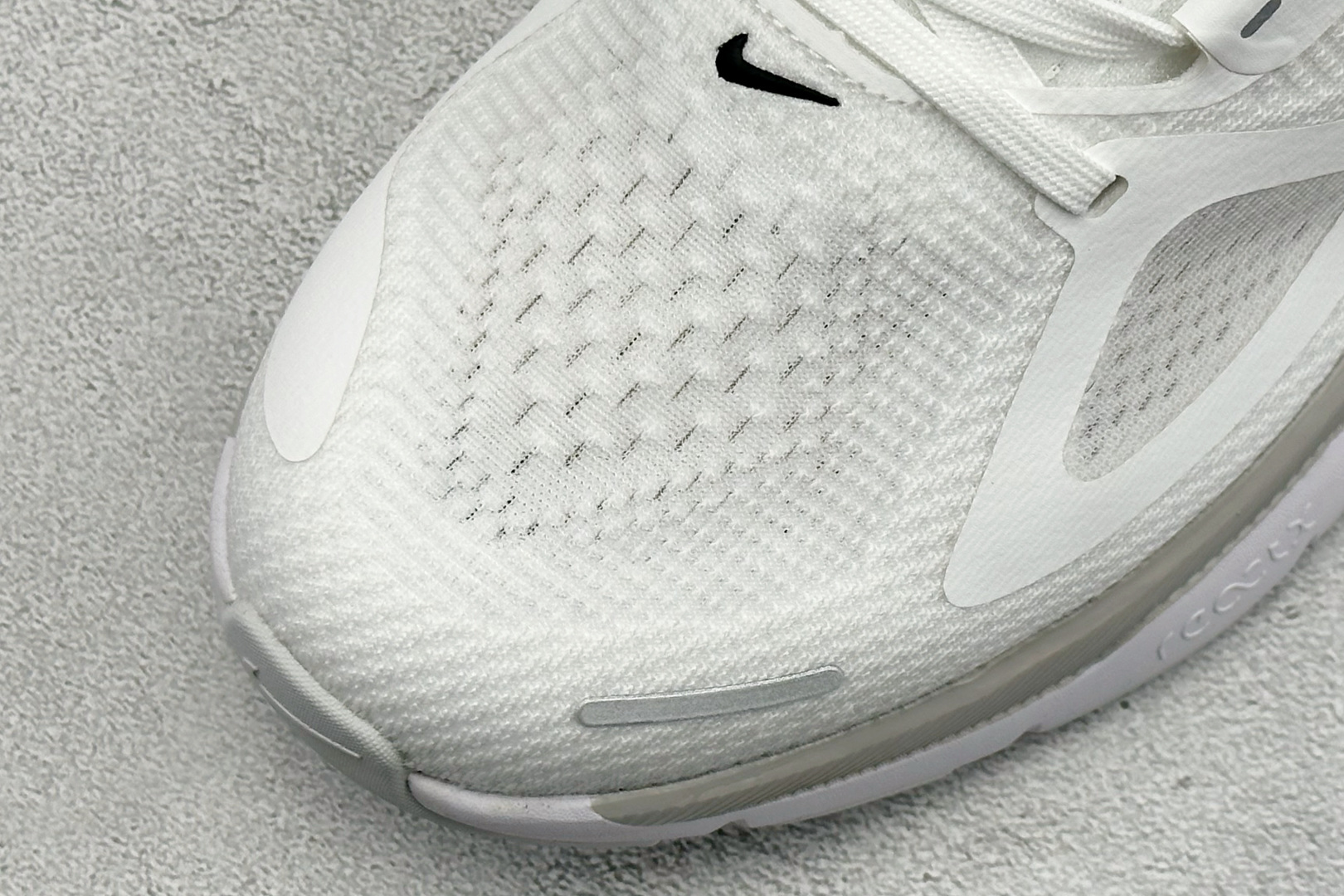 NIKE STRUCTURE PLUS 耐克 舒适减震防滑 低帮跑步鞋 全掌ReactX泡绵中底 HQ3048-100-莆田鞋,莆田鞋货源,高仿鞋,高仿鞋货源,安福档口,莆田高仿鞋,莆田鞋批发,高仿鞋批发,莆田高仿运动鞋,高仿运动鞋,莆田运动鞋 NIKE STRUCTURE PLUS 耐克 舒适减震防滑 低帮跑步鞋 全掌ReactX泡绵中底 HQ3048-100