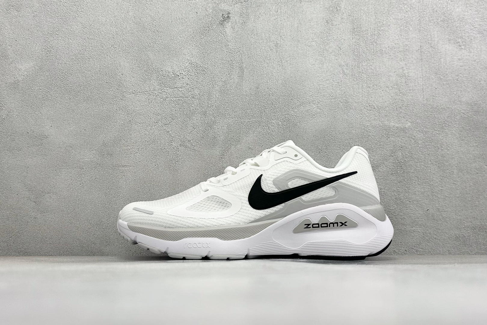 NIKE STRUCTURE PLUS 耐克 舒适减震防滑 低帮跑步鞋 全掌ReactX泡绵中底 HQ3048-100 NIKE STRUCTURE PLUS 耐克 舒适减震防滑 低帮跑步鞋 全掌ReactX泡绵中底 HQ3048-100