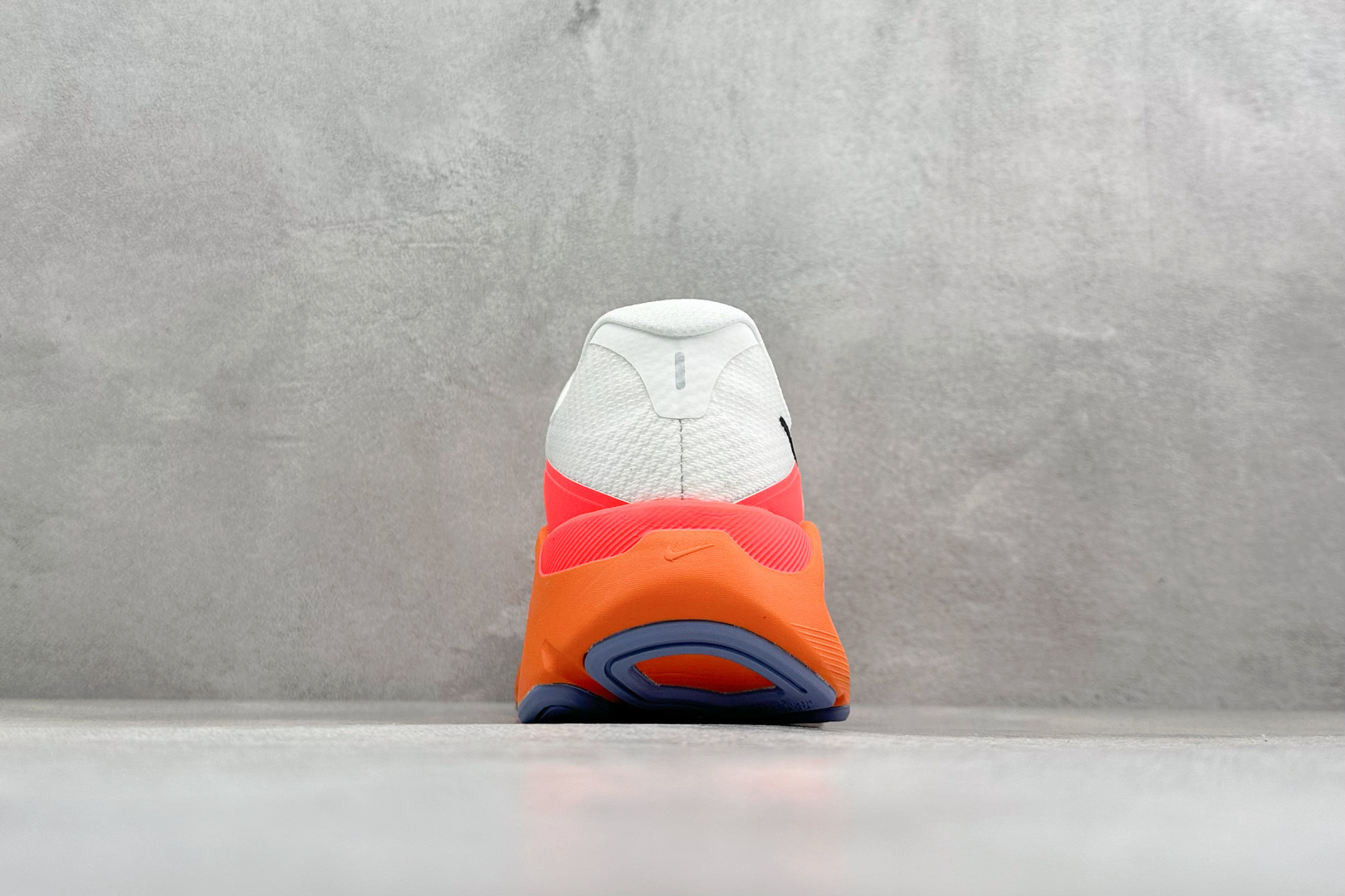 210 NIKE STRUCTURE PLUS 耐克 舒适减震防滑 低帮跑步鞋 HQ3049-101