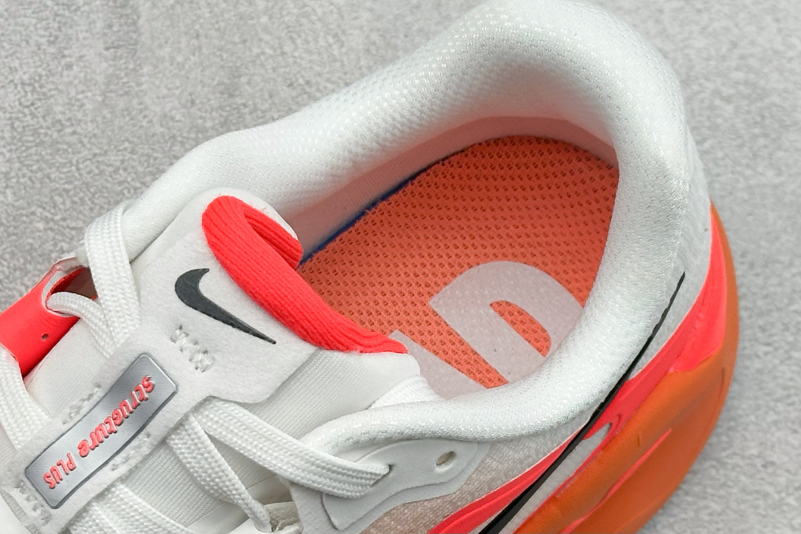 210 NIKE STRUCTURE PLUS 耐克 舒适减震防滑 低帮跑步鞋 HQ3049-101