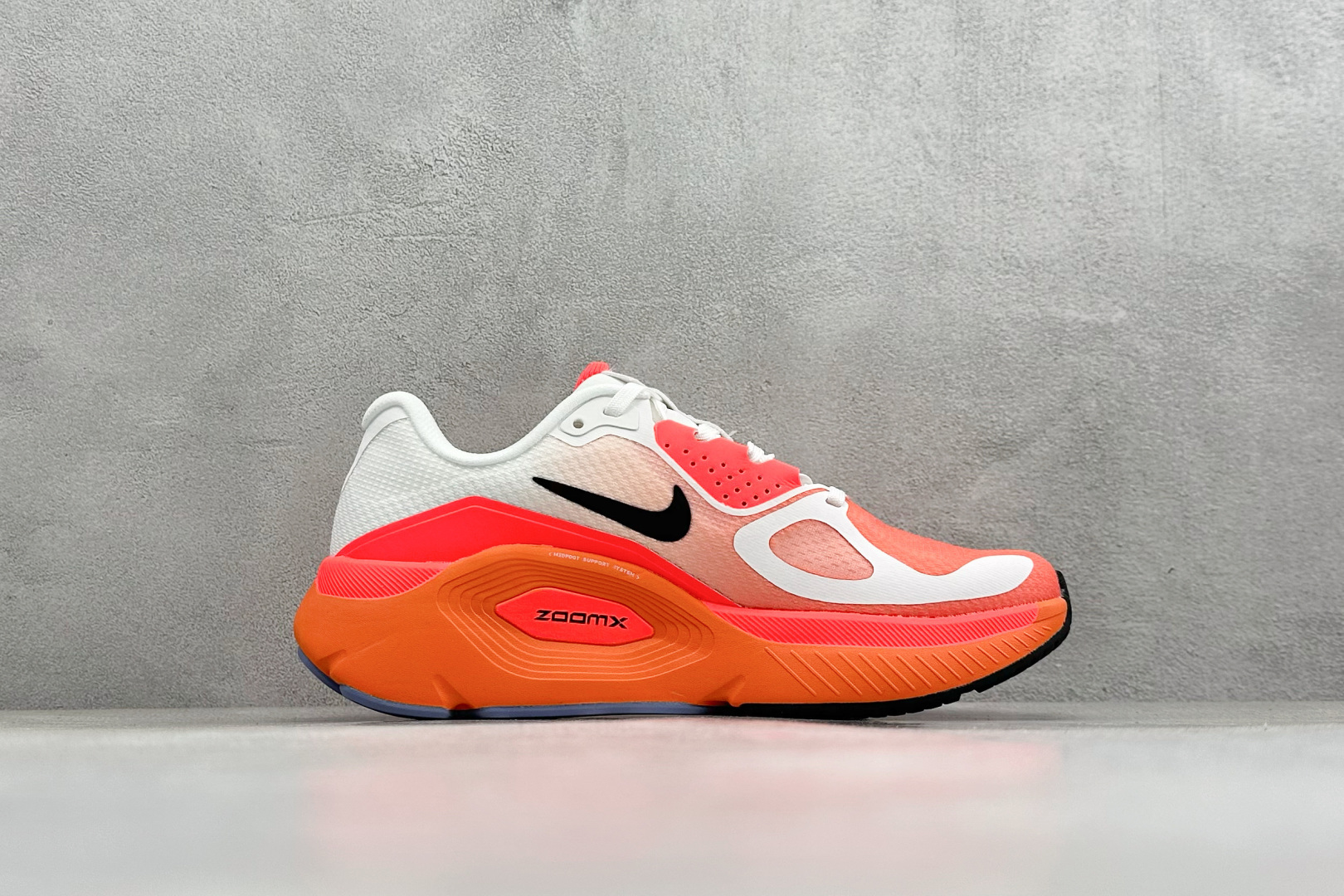 210 NIKE STRUCTURE PLUS 耐克 舒适减震防滑 低帮跑步鞋 HQ3049-101
