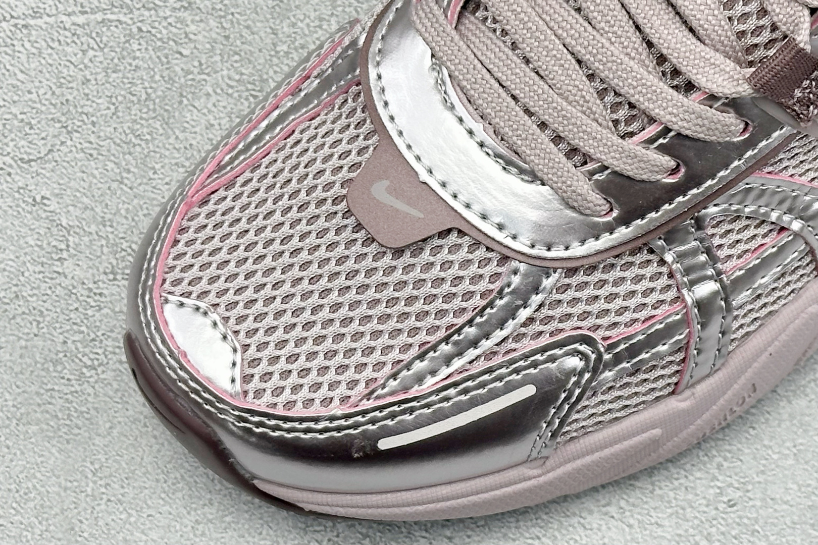 NIKE V2K Runtekk 减震防滑复古低帮跑步鞋 FD0736-602-Top High Quatity Cheap Sneakers Fashion Clothing Clothes Bags handbags Shoes of all Brand wholesale With The best Quality And Beautiful Price from China Factory Chinese suppliers wholesaler seller NIKE V2K Runtekk 减震防滑复古低帮跑步鞋 FD0736-602