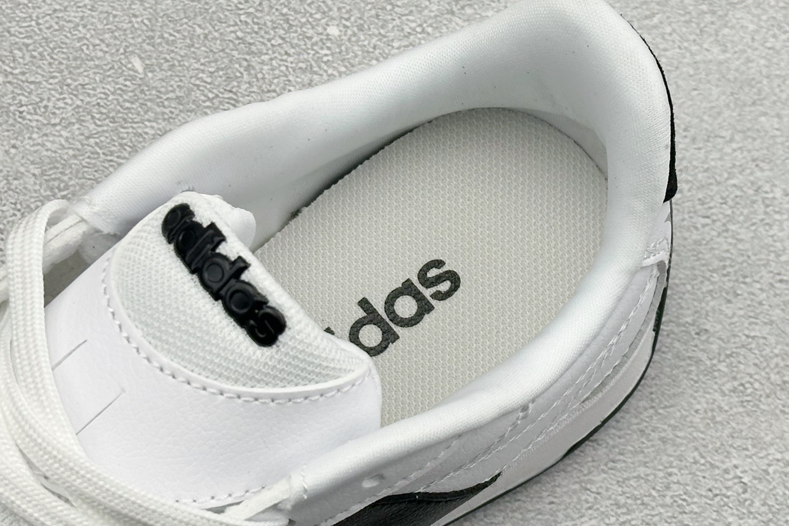 160 Adidas Originals Adiracer 2026 阿迪流运动防滑低帮休闲跑步鞋 HQ9160-Chinese UA Cheap High Quatity Brand Clothes Bags handbags Sneakers wholesale wholesaler seller from China Factory suppliers Fashion Clothing Shoes best Quality Beautiful Price 160 Adidas Originals Adiracer 2026 阿迪流运动防滑低帮休闲跑步鞋 HQ9160