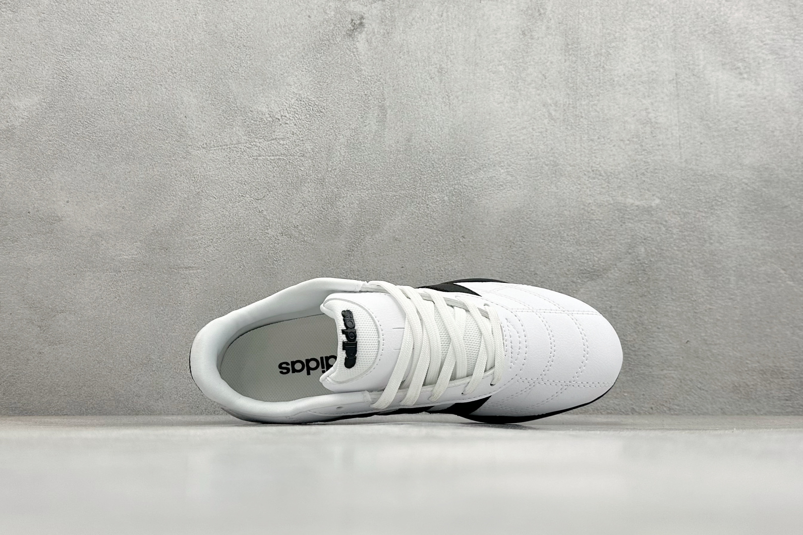 160 Adidas Originals Adiracer 2026 阿迪流运动防滑低帮休闲跑步鞋 HQ9160-Chinese UA Cheap High Quatity Brand Clothes Bags handbags Sneakers wholesale wholesaler seller from China Factory suppliers Fashion Clothing Shoes best Quality Beautiful Price 160 Adidas Originals Adiracer 2026 阿迪流运动防滑低帮休闲跑步鞋 HQ9160