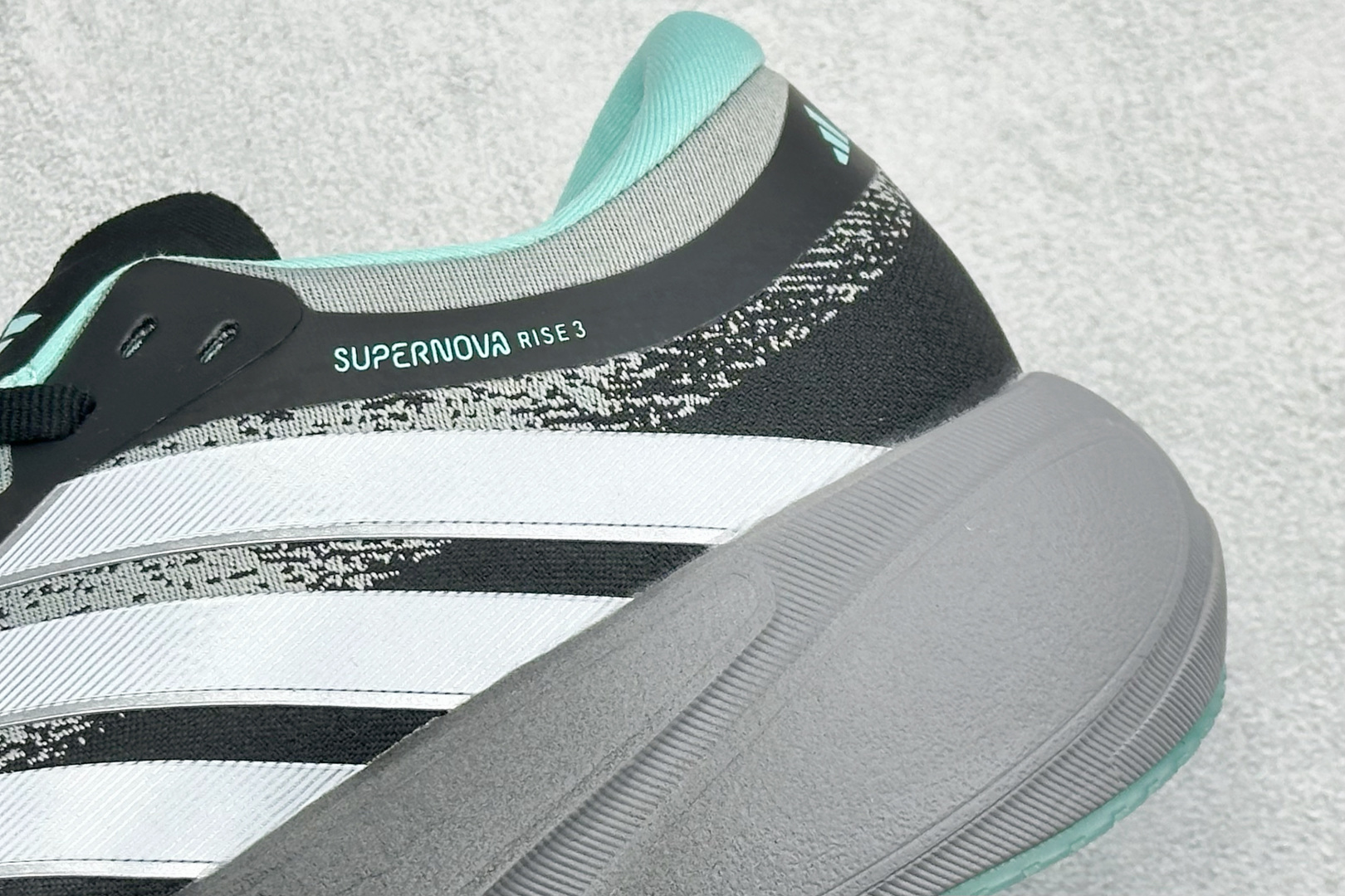 180 TY版Adidas Supernova Rise 3 阿迪达斯 减震回弹 运动透气休闲跑步鞋 JR7387