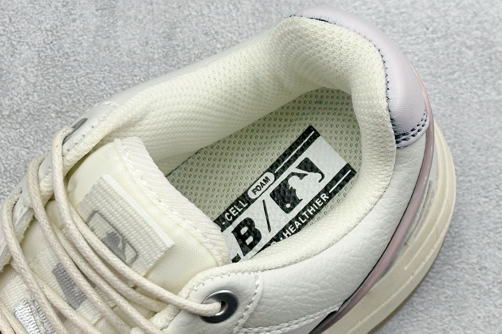300 MLB NY 印花网红老爹鞋 涂鸦恶作剧 内增高6cm 3ASXCA12N-Chinese UA Cheap High Quatity Brand Clothes Bags handbags Sneakers wholesale wholesaler seller from China Factory suppliers Fashion Clothing Shoes best Quality Beautiful Price 300 MLB NY 印花网红老爹鞋 涂鸦恶作剧 内增高6cm 3ASXCA12N