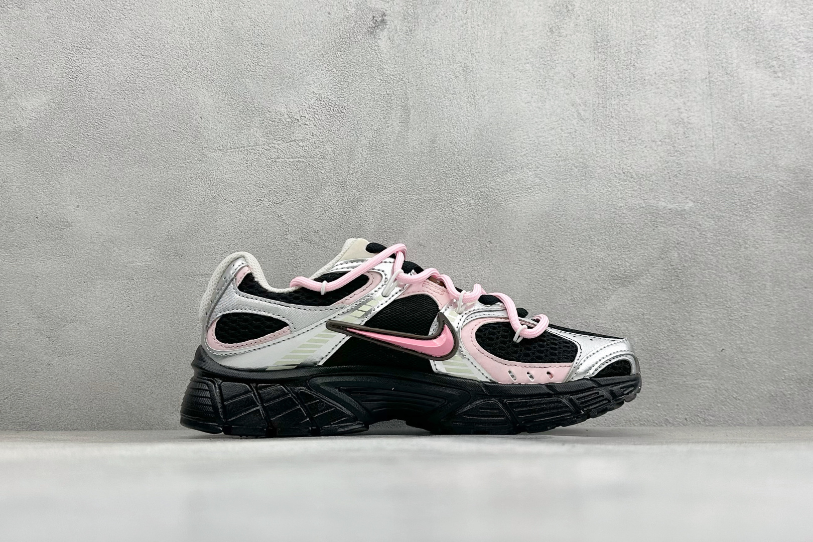 Nike V5 RNR 复古做旧 解构绑带 舒适百搭防滑耐磨 低帮跑步鞋 HQ7901-102-Top High Quatity Cheap Sneakers Fashion Clothing Clothes Bags handbags Shoes of all Brand wholesale With The best Quality And Beautiful Price from China Factory Chinese suppliers wholesaler seller Nike V5 RNR 复古做旧 解构绑带 舒适百搭防滑耐磨 低帮跑步鞋 HQ7901-102