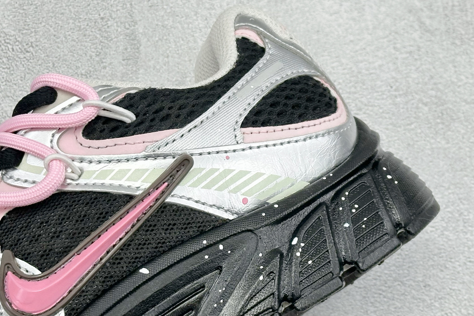 Nike V5 RNR 复古做旧 解构绑带 舒适百搭防滑耐磨 低帮跑步鞋 HQ7901-102-Top High Quatity Cheap Sneakers Fashion Clothing Clothes Bags handbags Shoes of all Brand wholesale With The best Quality And Beautiful Price from China Factory Chinese suppliers wholesaler seller Nike V5 RNR 复古做旧 解构绑带 舒适百搭防滑耐磨 低帮跑步鞋 HQ7901-102