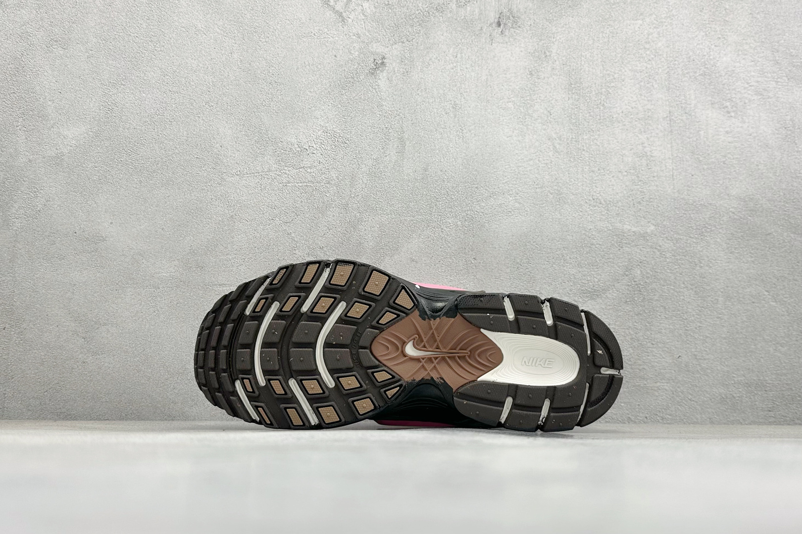 Nike V5 RNR 复古做旧 解构绑带 舒适百搭防滑耐磨 低帮跑步鞋 HQ7901-102-Top High Quatity Cheap Sneakers Fashion Clothing Clothes Bags handbags Shoes of all Brand wholesale With The best Quality And Beautiful Price from China Factory Chinese suppliers wholesaler seller Nike V5 RNR 复古做旧 解构绑带 舒适百搭防滑耐磨 低帮跑步鞋 HQ7901-102