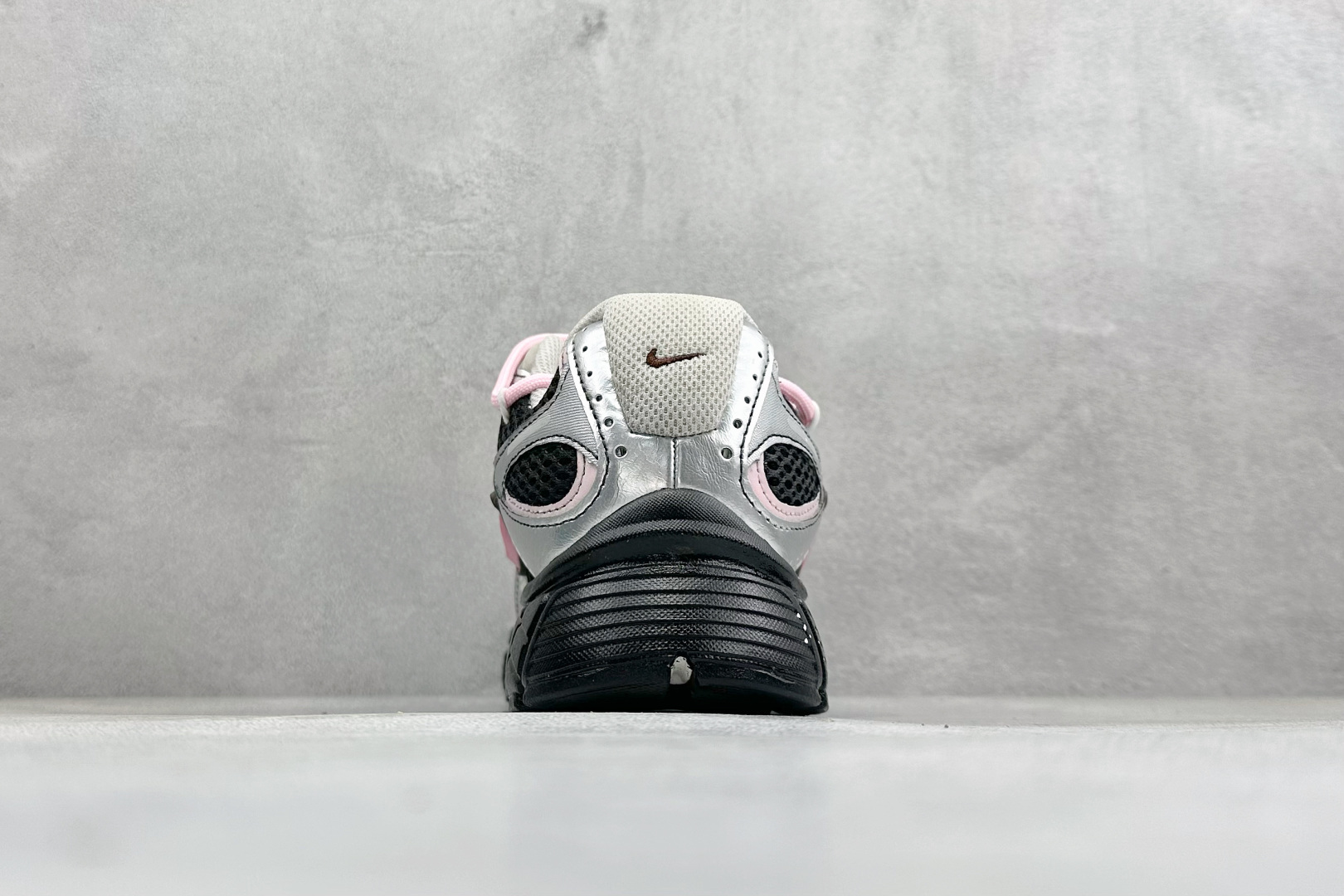 Nike V5 RNR 复古做旧 解构绑带 舒适百搭防滑耐磨 低帮跑步鞋 HQ7901-102-Top High Quatity Cheap Sneakers Fashion Clothing Clothes Bags handbags Shoes of all Brand wholesale With The best Quality And Beautiful Price from China Factory Chinese suppliers wholesaler seller Nike V5 RNR 复古做旧 解构绑带 舒适百搭防滑耐磨 低帮跑步鞋 HQ7901-102