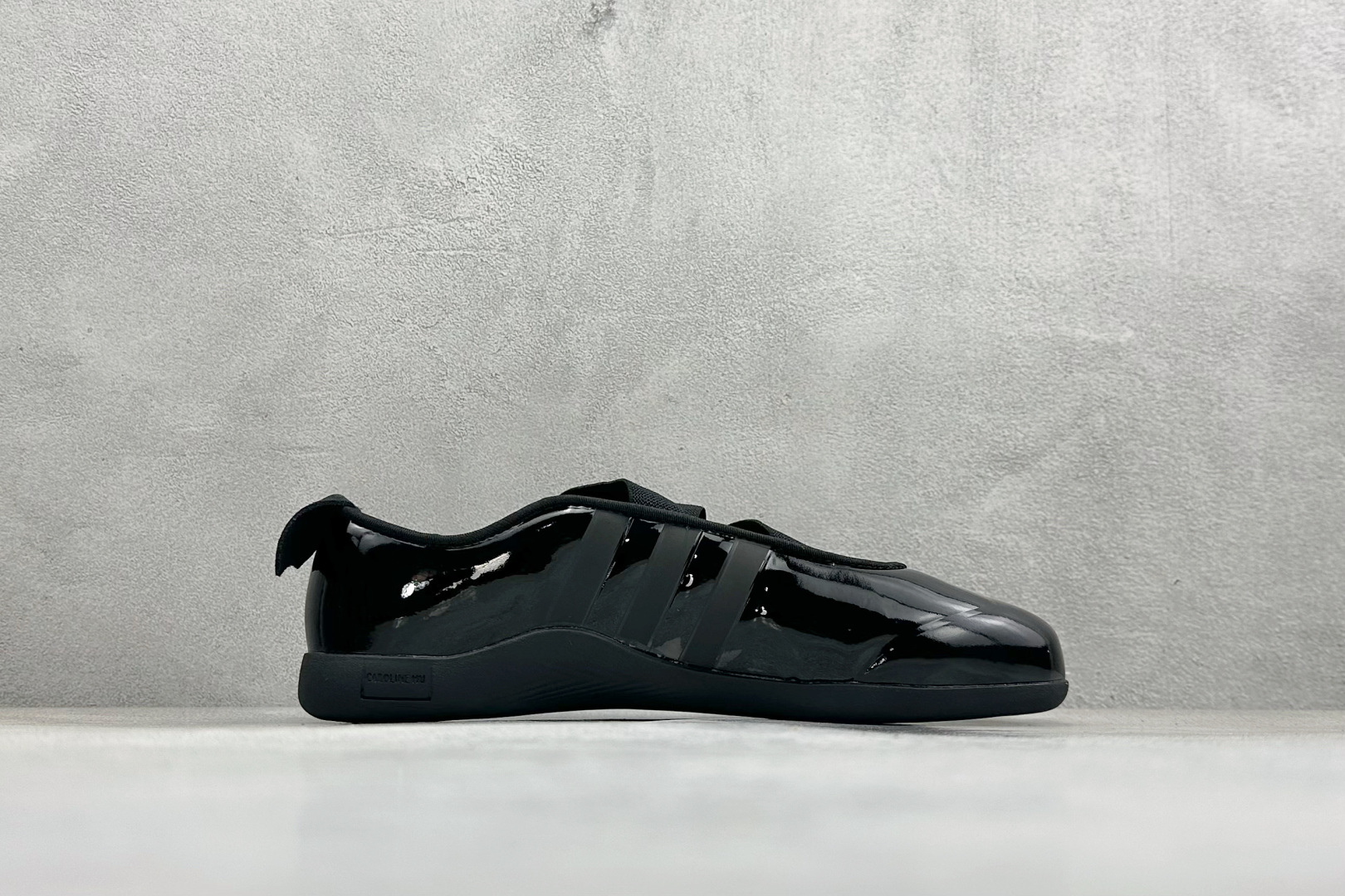 140 Caroline Hu x Edison Chen x AD 阿迪 Taekwondo 玛丽珍 陈冠希联名款 低帮生活休闲鞋 KK1395