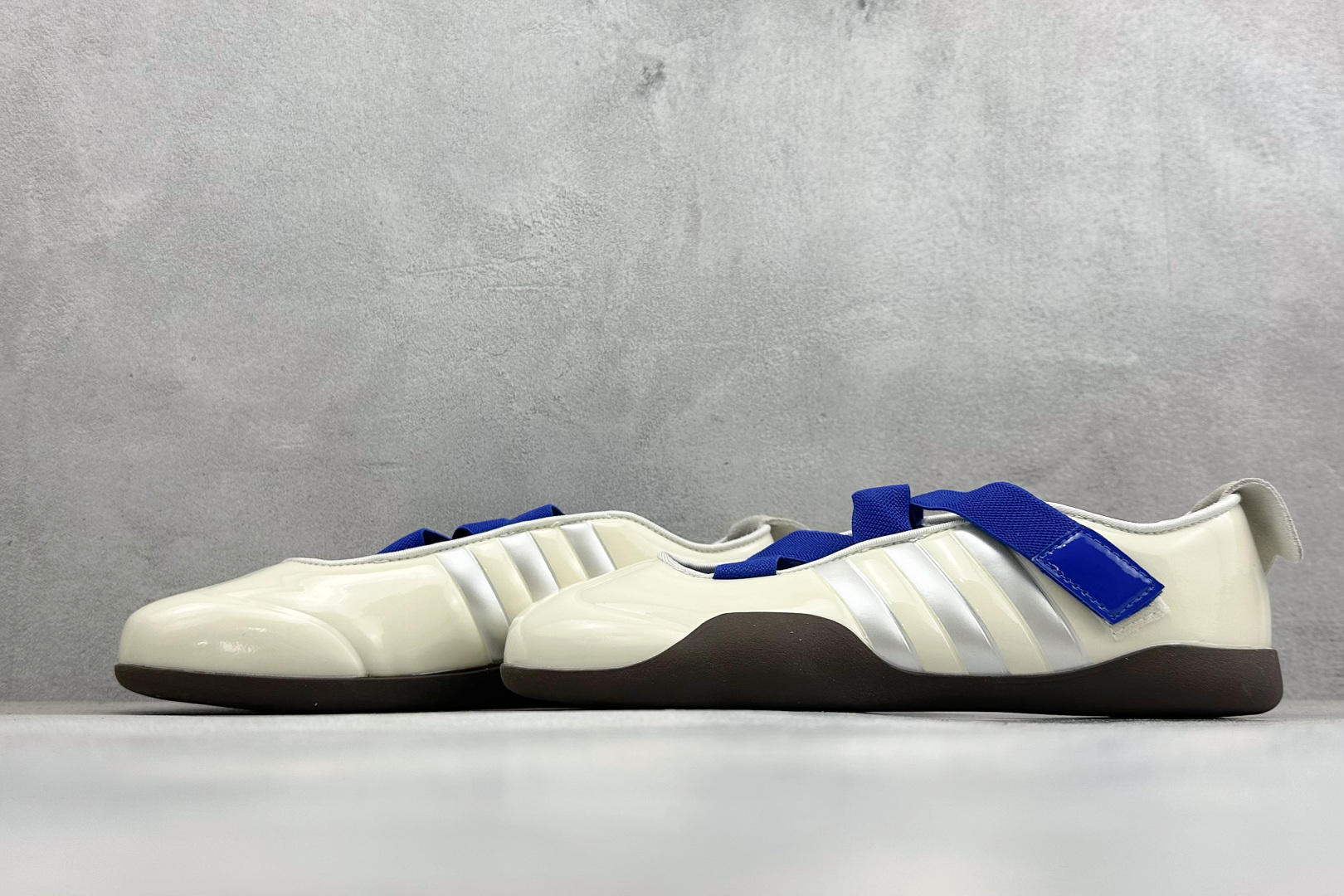 140 Caroline Hu x Edison Chen x AD 阿迪 Taekwondo 玛丽珍 陈冠希联名款 低帮生活休闲鞋 JR6919-Chinese UA Cheap High Quatity Brand Clothes Bags handbags Sneakers wholesale wholesaler seller from China Factory suppliers Fashion Clothing Shoes best Quality Beautiful Price 140 Caroline Hu x Edison Chen x AD 阿迪 Taekwondo 玛丽珍 陈冠希联名款 低帮生活休闲鞋 JR6919