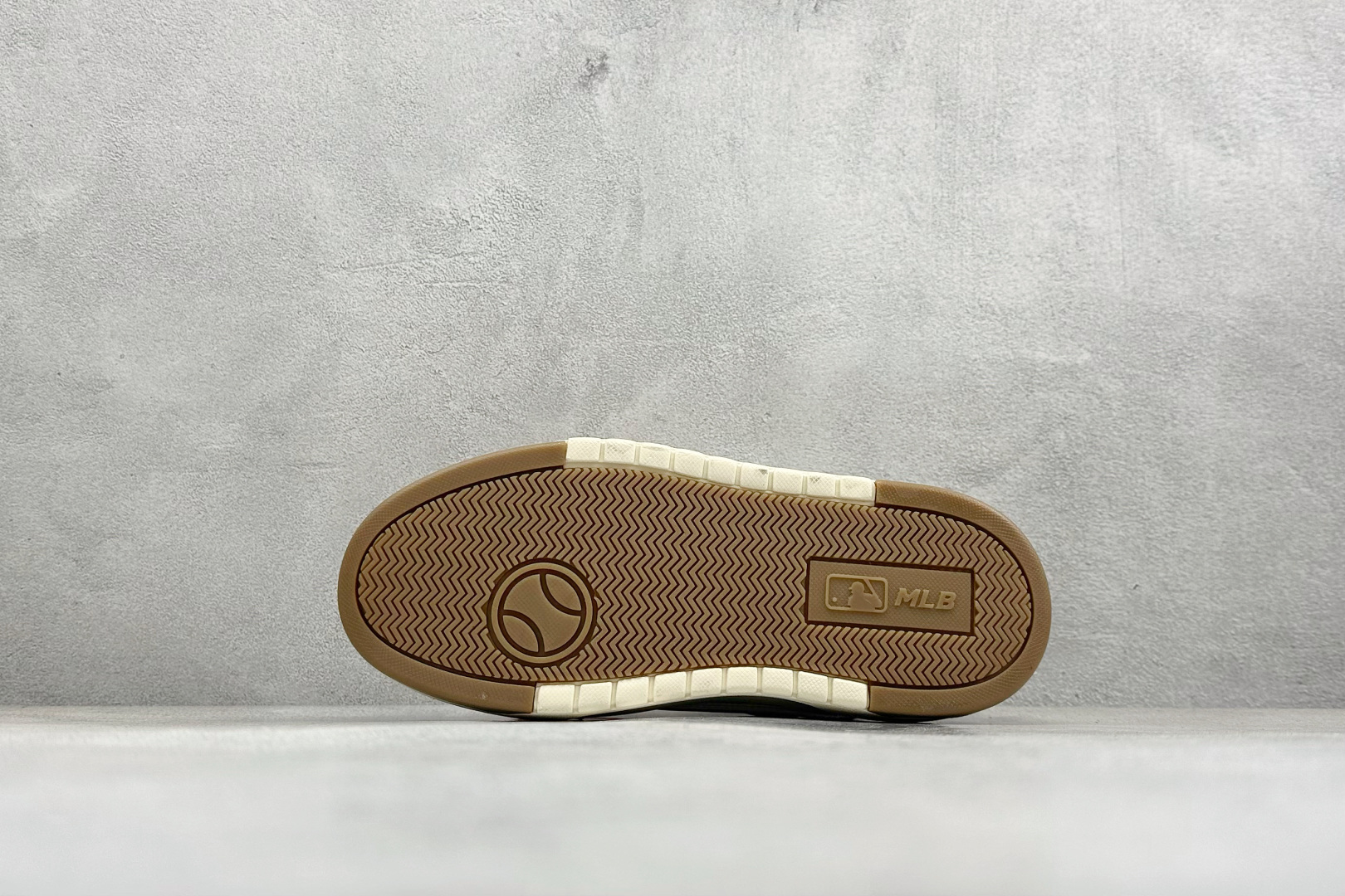 300 MLB NY 印花网红老爹鞋 涂鸦恶作剧 内增高6cm 3ASXCA12N-Chinese UA Cheap High Quatity Brand Clothes Bags handbags Sneakers wholesale wholesaler seller from China Factory suppliers Fashion Clothing Shoes best Quality Beautiful Price 300 MLB NY 印花网红老爹鞋 涂鸦恶作剧 内增高6cm 3ASXCA12N