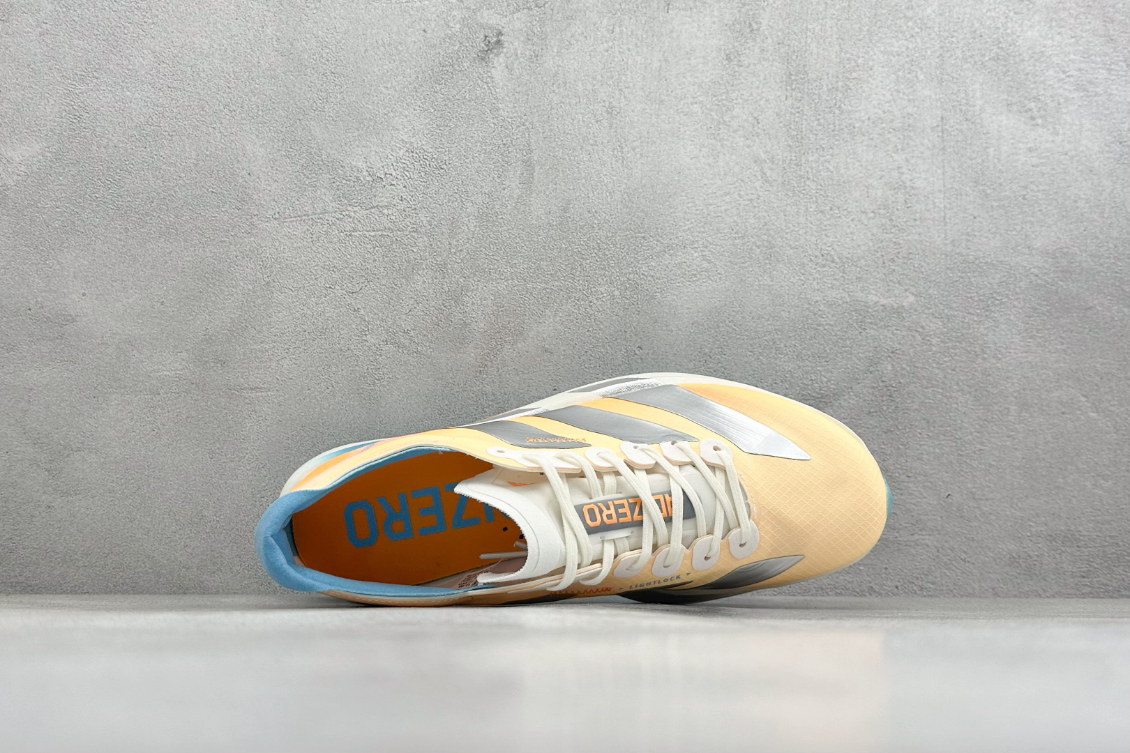 190 Adidas Adizero Adios 4 M 阿迪透气轻盈低帮跑步鞋 KH6360