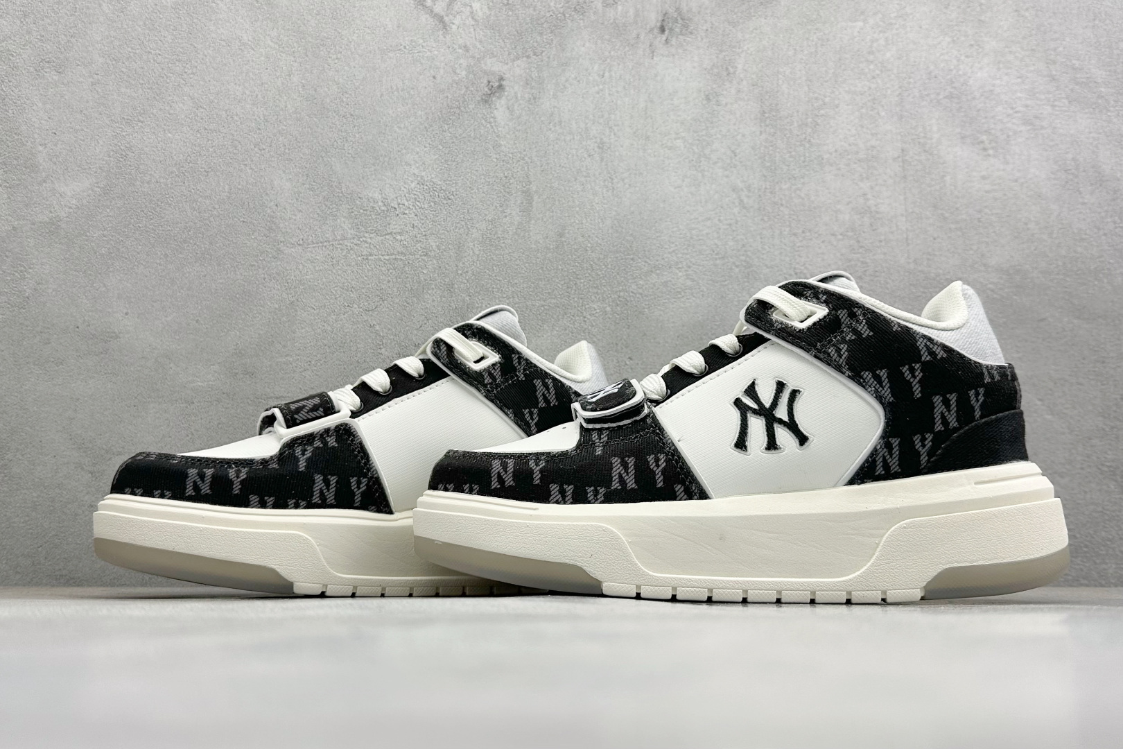 180 NY平台订单 MLB Chunky Runner Basic 纽约洋基队学长鞋二代扣系列 低帮 3ASXMDM6N-Chinese UA Cheap High Quatity Brand Clothes Bags handbags Sneakers wholesale wholesaler seller from China Factory suppliers Fashion Clothing Shoes best Quality Beautiful Price 180 NY平台订单 MLB Chunky Runner Basic 纽约洋基队学长鞋二代扣系列 低帮 3ASXMDM6N
