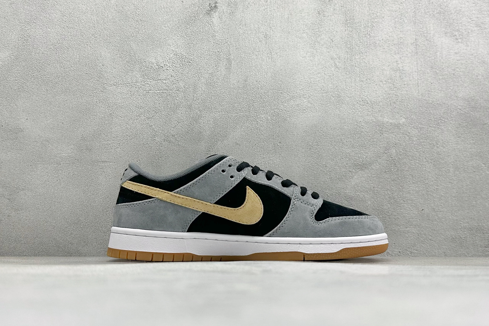 K版Nike SB Dunk Low SB 黑灰 低帮休闲板鞋 BQ6817-204-Top High Quatity Cheap Sneakers Fashion Clothing Clothes Bags handbags Shoes of all Brand wholesale With The best Quality And Beautiful Price from China Factory Chinese suppliers wholesaler seller K版Nike SB Dunk Low SB 黑灰 低帮休闲板鞋 BQ6817-204