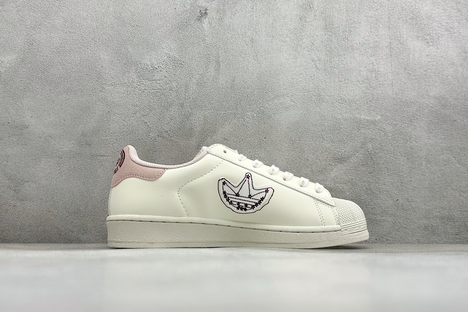 140 XR版AD Originals Superstar 贝壳头板鞋 IG3853
