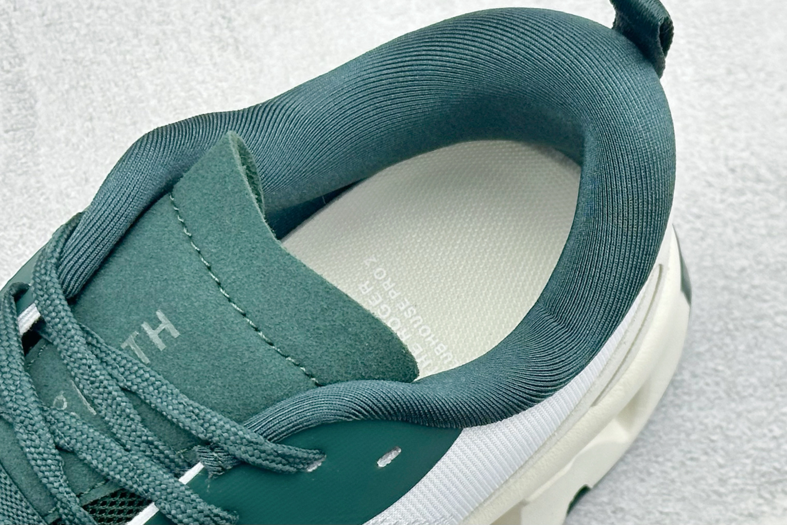 200 XY版On昂跑CloudsWift K-Tech 1 舒适防滑支撑低帮跑步鞋 3MG107-Chinese UA Cheap High Quatity Brand Clothes Bags handbags Sneakers wholesale wholesaler seller from China Factory suppliers Fashion Clothing Shoes best Quality Beautiful Price 200 XY版On昂跑CloudsWift K-Tech 1 舒适防滑支撑低帮跑步鞋 3MG107