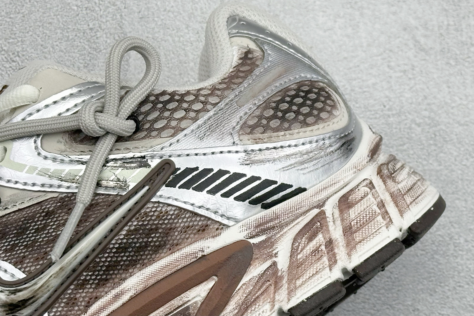 Nike V5 RNR 复古做旧 解构绑带 舒适百搭防滑耐磨 低帮跑步鞋 HQ7901-102-Top High Quatity Cheap Sneakers Fashion Clothing Clothes Bags handbags Shoes of all Brand wholesale With The best Quality And Beautiful Price from China Factory Chinese suppliers wholesaler seller Nike V5 RNR 复古做旧 解构绑带 舒适百搭防滑耐磨 低帮跑步鞋 HQ7901-102