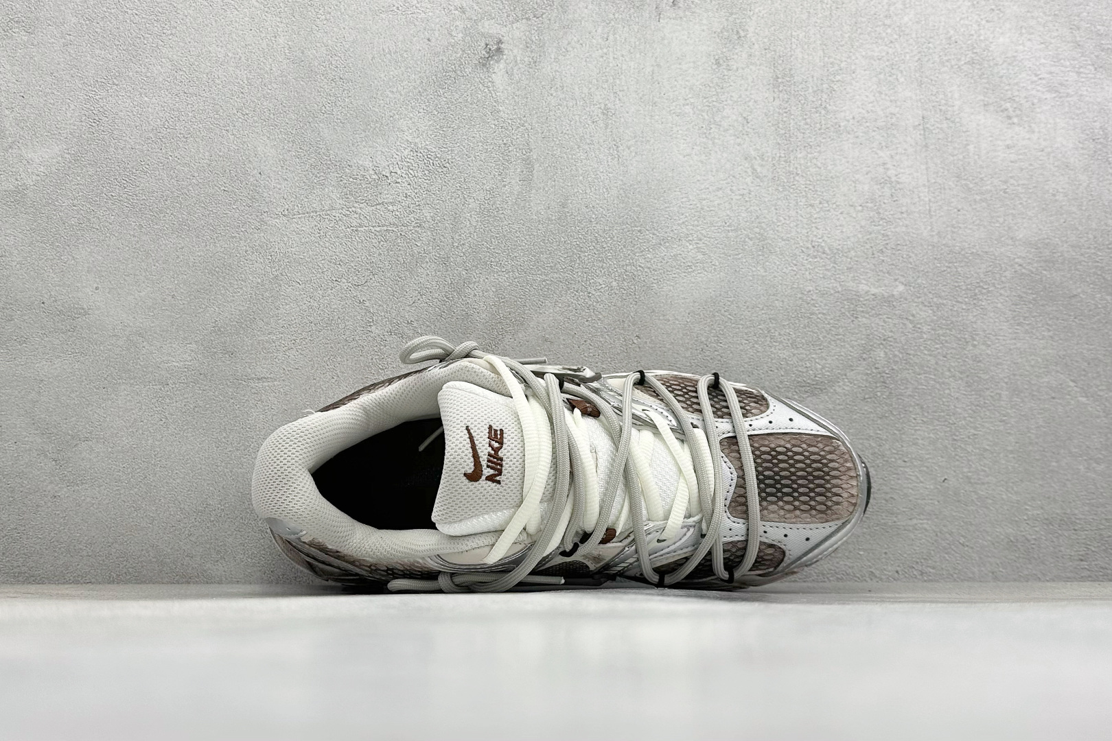 Nike V5 RNR 复古做旧 解构绑带 舒适百搭防滑耐磨 低帮跑步鞋 HQ7901-102-Top High Quatity Cheap Sneakers Fashion Clothing Clothes Bags handbags Shoes of all Brand wholesale With The best Quality And Beautiful Price from China Factory Chinese suppliers wholesaler seller Nike V5 RNR 复古做旧 解构绑带 舒适百搭防滑耐磨 低帮跑步鞋 HQ7901-102