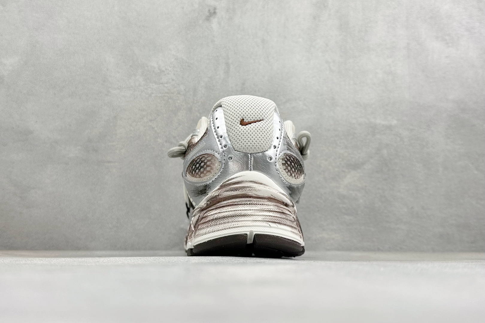 Nike V5 RNR 复古做旧 解构绑带 舒适百搭防滑耐磨 低帮跑步鞋 HQ7901-102-Top High Quatity Cheap Sneakers Fashion Clothing Clothes Bags handbags Shoes of all Brand wholesale With The best Quality And Beautiful Price from China Factory Chinese suppliers wholesaler seller Nike V5 RNR 复古做旧 解构绑带 舒适百搭防滑耐磨 低帮跑步鞋 HQ7901-102