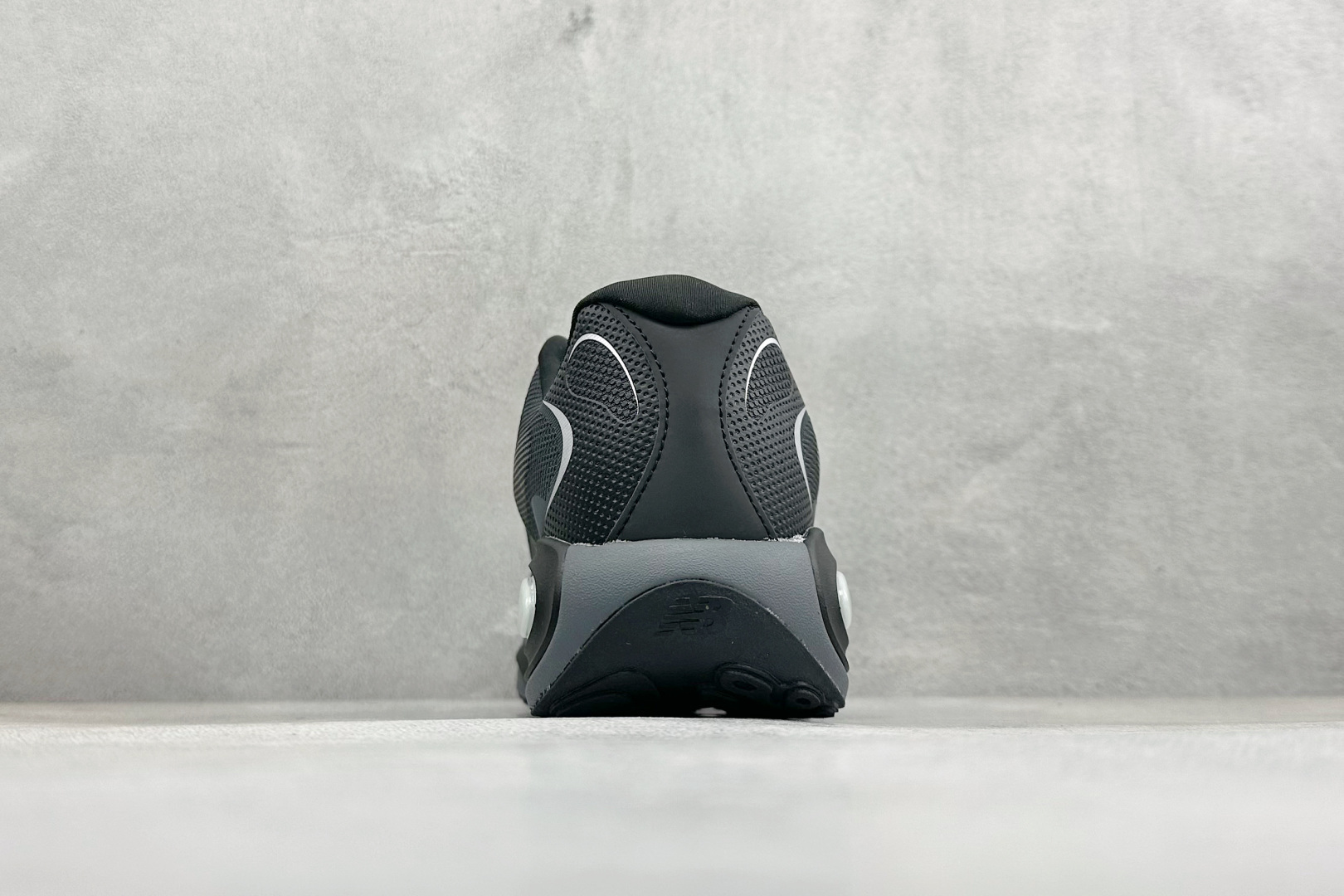 200 New Balance x Klutch Athletics AC Runner NB舒适贴合跑步鞋 MACR18LN