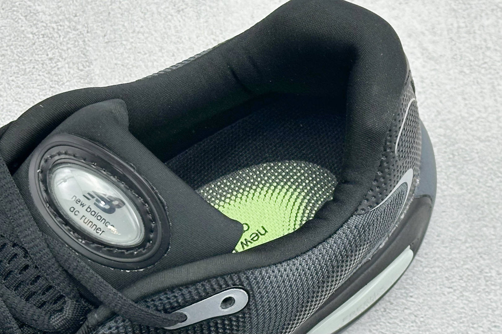 200 New Balance x Klutch Athletics AC Runner NB舒适贴合跑步鞋 MACR18LN