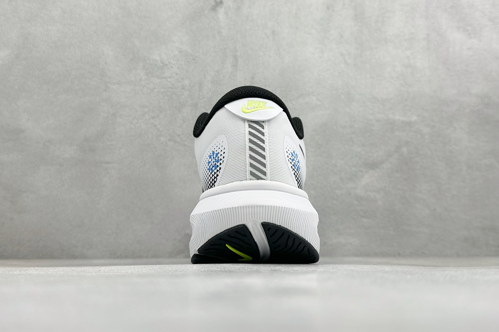 Nk Air Alphazoom 耐克网面透气轻便耐磨跑鞋 FD2722-100-Top High Quatity Cheap Sneakers Fashion Clothing Clothes Bags handbags Shoes of all Brand wholesale With The best Quality And Beautiful Price from China Factory Chinese suppliers wholesaler seller Nk Air Alphazoom 耐克网面透气轻便耐磨跑鞋 FD2722-100
