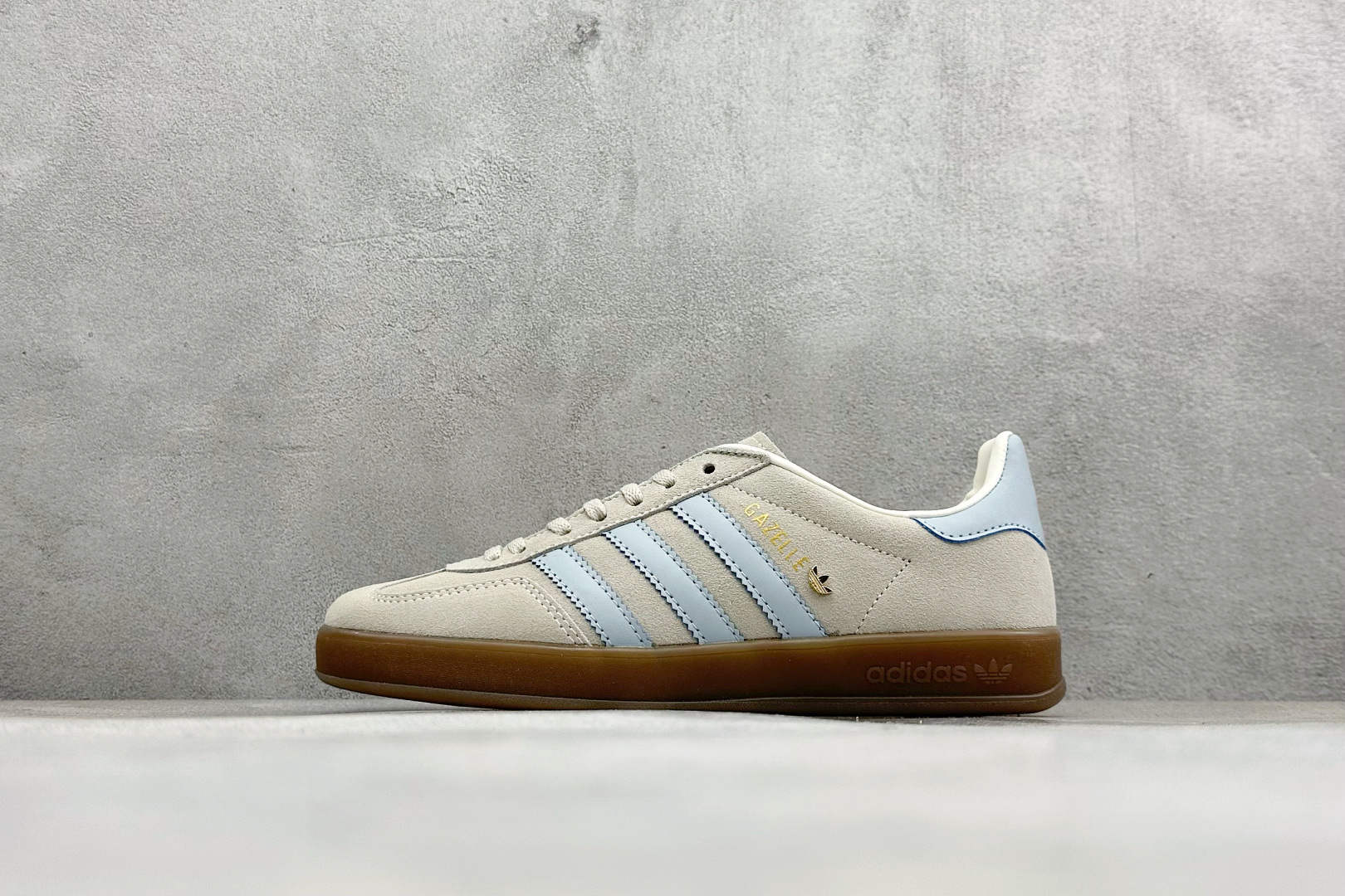 180 HZ版Adidas Originals Gazelle Indoor 三叶草复古休闲防滑耐磨低帮板鞋 JR2432