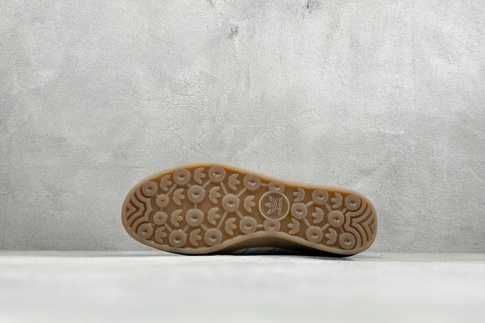180 HZ版Adidas Originals Gazelle Indoor 三叶草复古休闲防滑耐磨低帮板鞋 JR2432