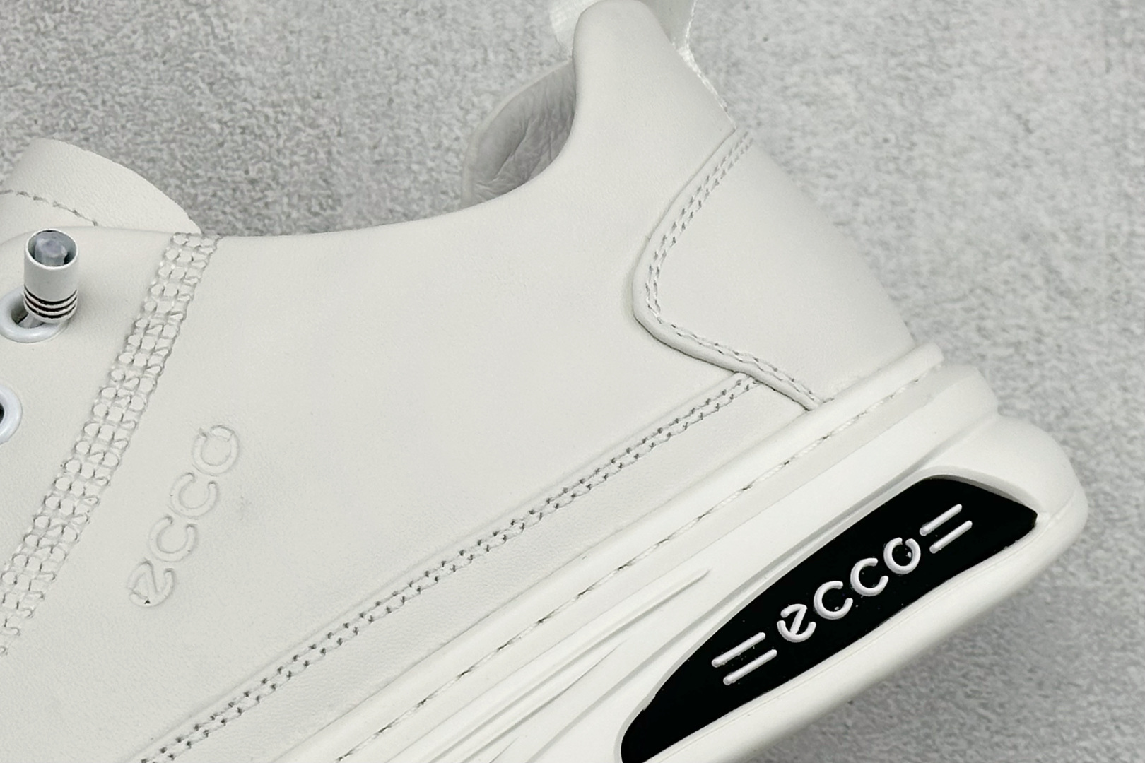 300 Ecco 爱步 春季新款柔酷系列 松紧带套脚休闲运动鞋 795286