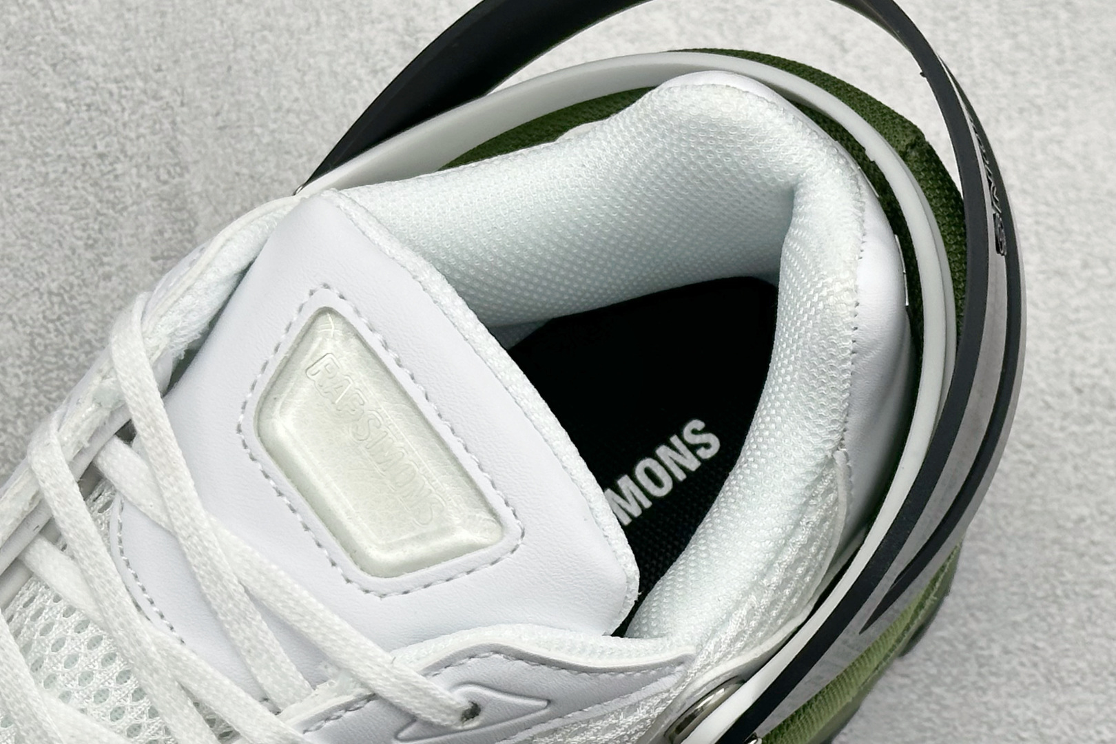 250 Raf Simons Response Trail 舒适百搭低帮生活休闲鞋 AQ2649
