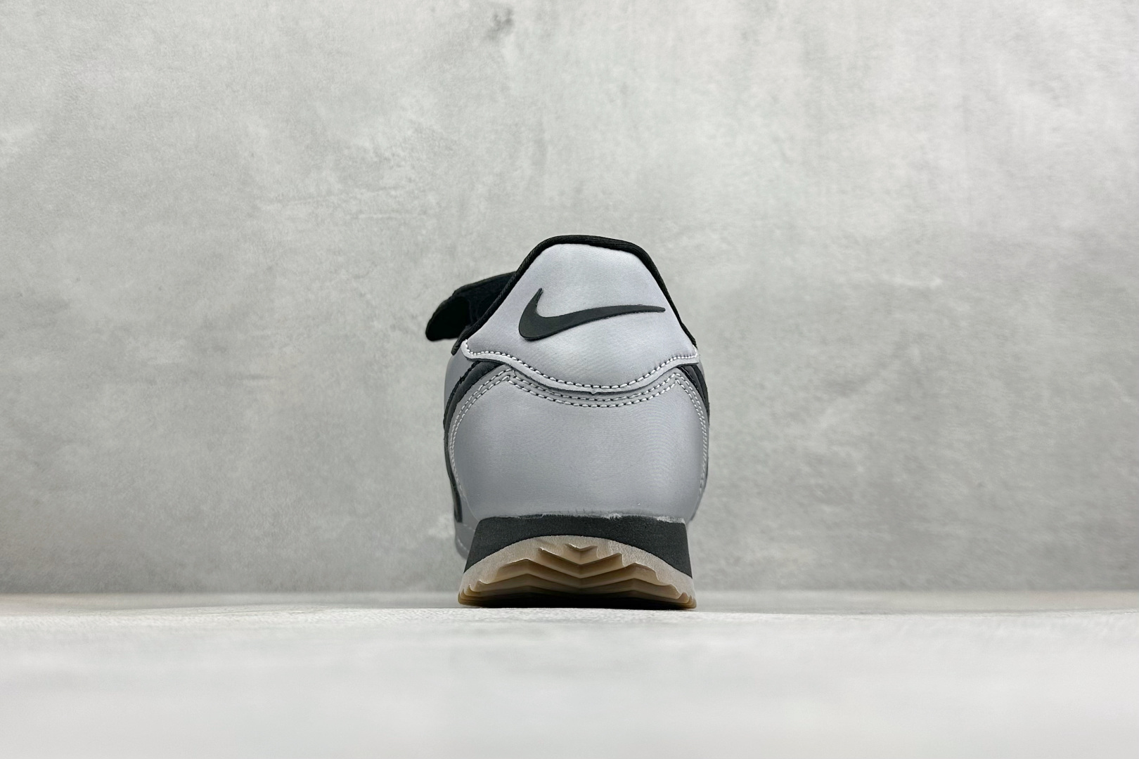 XH版NIKE CORTEZ 经典轻便舒适阿甘休闲跑步鞋 IQ3490-099-Top High Quatity Cheap Sneakers Fashion Clothing Clothes Bags handbags Shoes of all Brand wholesale With The best Quality And Beautiful Price from China Factory Chinese suppliers wholesaler seller XH版NIKE CORTEZ 经典轻便舒适阿甘休闲跑步鞋 IQ3490-099