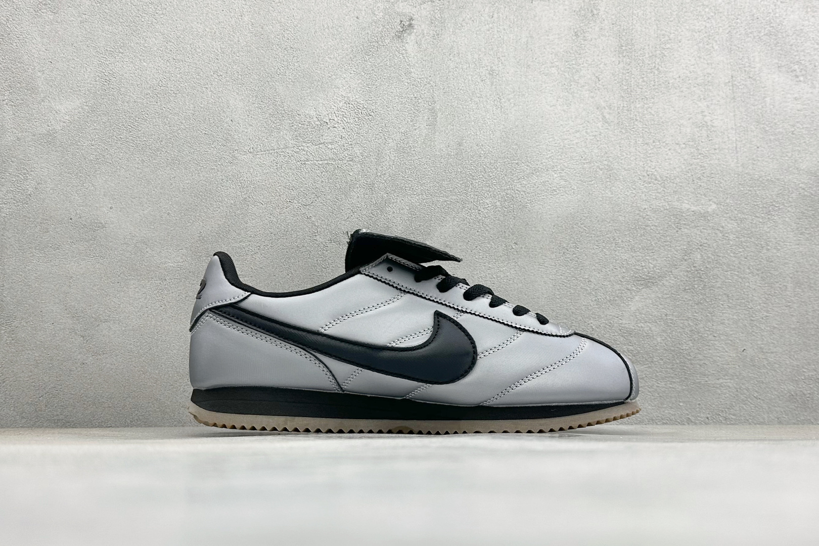 XH版NIKE CORTEZ 经典轻便舒适阿甘休闲跑步鞋 IQ3490-099-Top High Quatity Cheap Sneakers Fashion Clothing Clothes Bags handbags Shoes of all Brand wholesale With The best Quality And Beautiful Price from China Factory Chinese suppliers wholesaler seller XH版NIKE CORTEZ 经典轻便舒适阿甘休闲跑步鞋 IQ3490-099