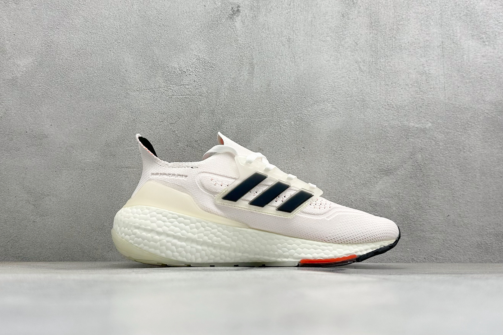 福利特价 Adidas UltraBoost 21 轻盈运动厚底跑鞋阿迪达斯Adidas UltraBo