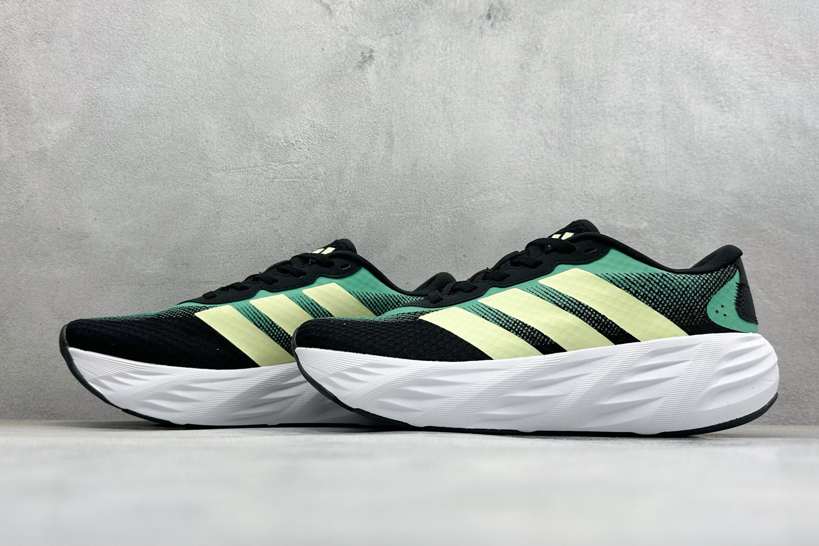 180 TD版ADIZERO GALAXY 8 舒适百搭耐磨防滑 低帮跑步鞋 KJ8308-Chinese UA Cheap High Quatity Brand Clothes Bags handbags Sneakers wholesale wholesaler seller from China Factory suppliers Fashion Clothing Shoes best Quality Beautiful Price 180 TD版ADIZERO GALAXY 8 舒适百搭耐磨防滑 低帮跑步鞋 KJ8308